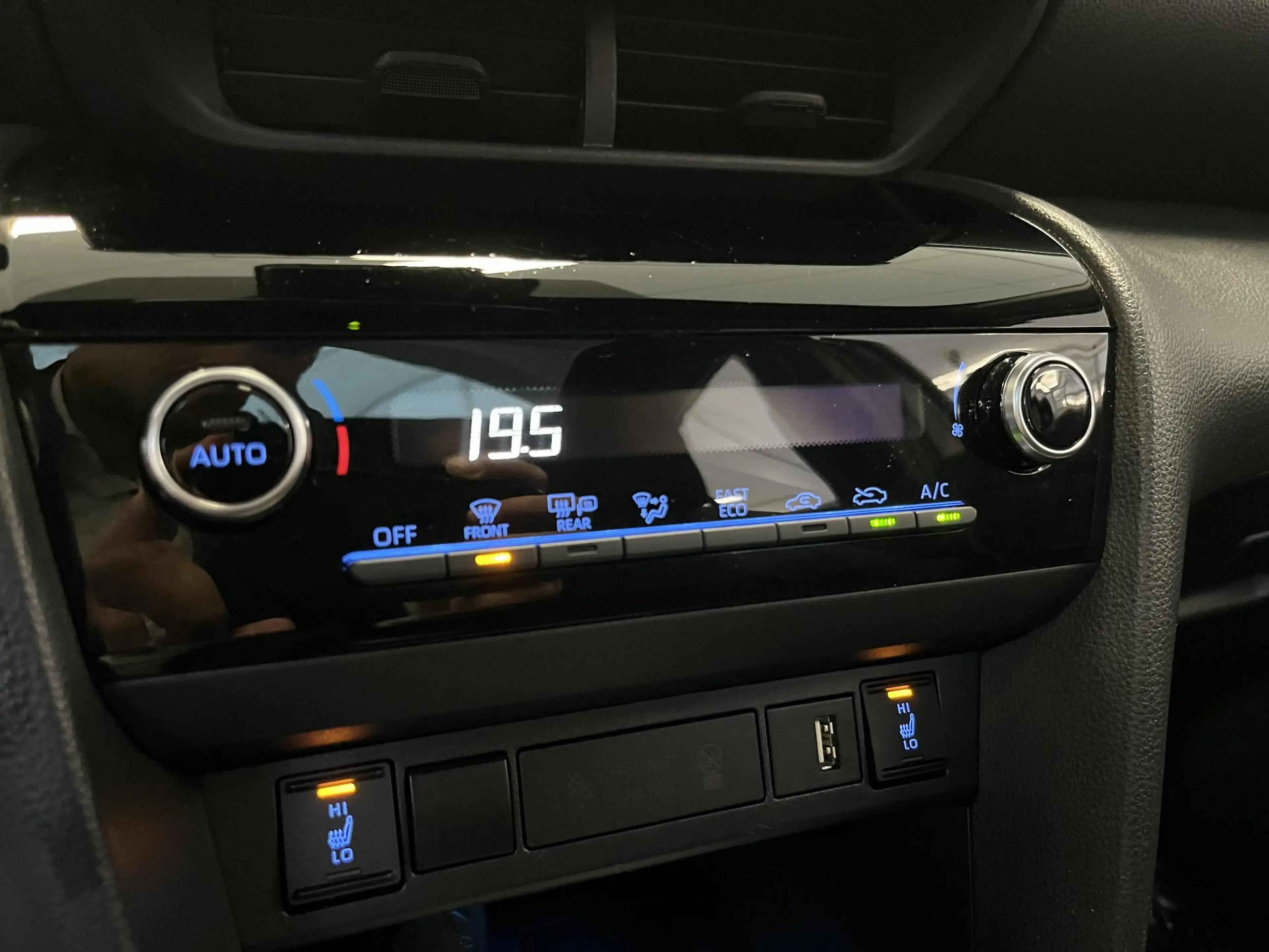 Toyota Yaris Cross 1.5 Hybrid Explore | PANO | HEAD UP | CAMERA | CAR — photo 34