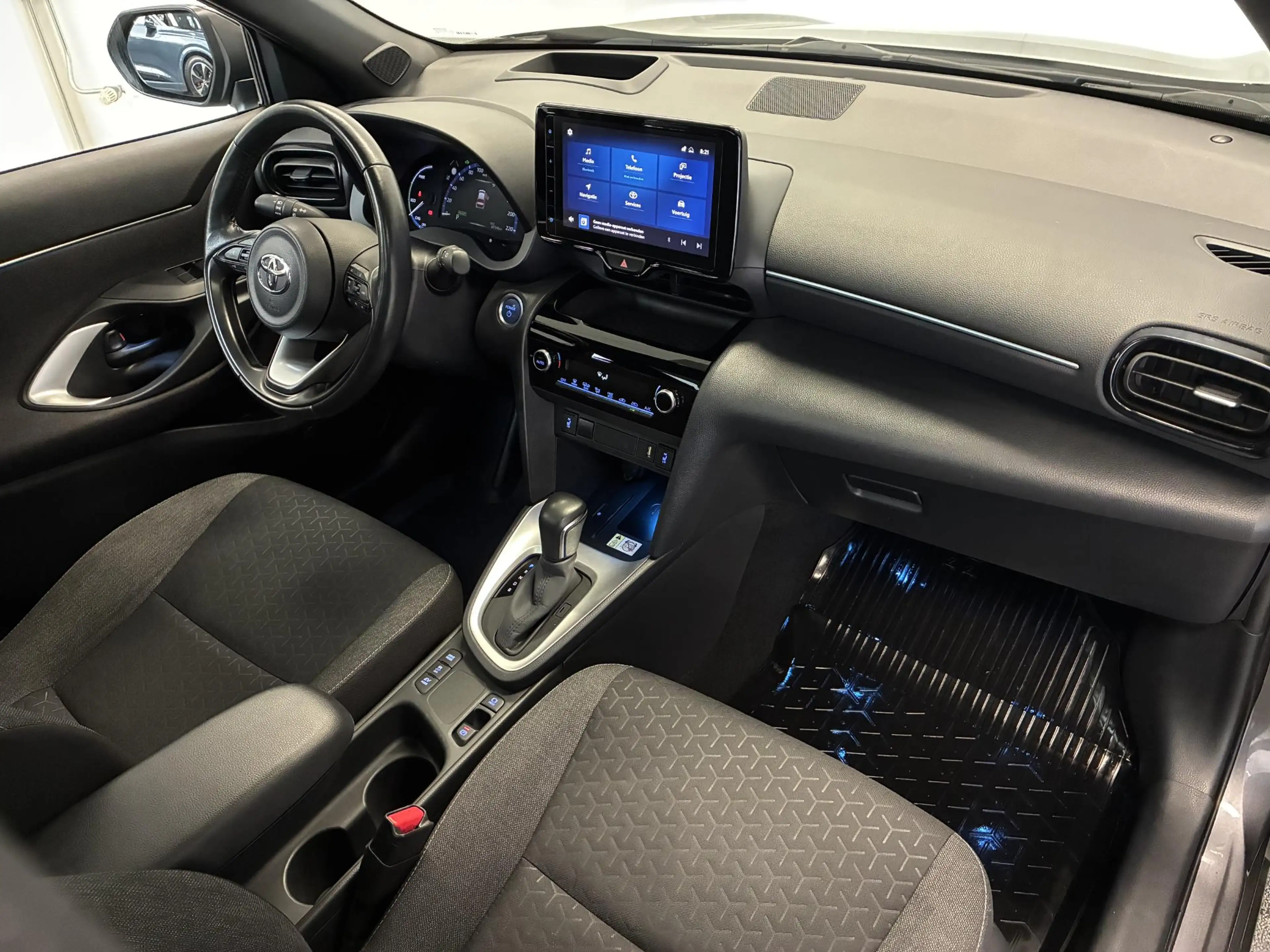 Toyota Yaris Cross 1.5 Hybrid Explore | PANO | HEAD UP | CAMERA | CAR — photo 14
