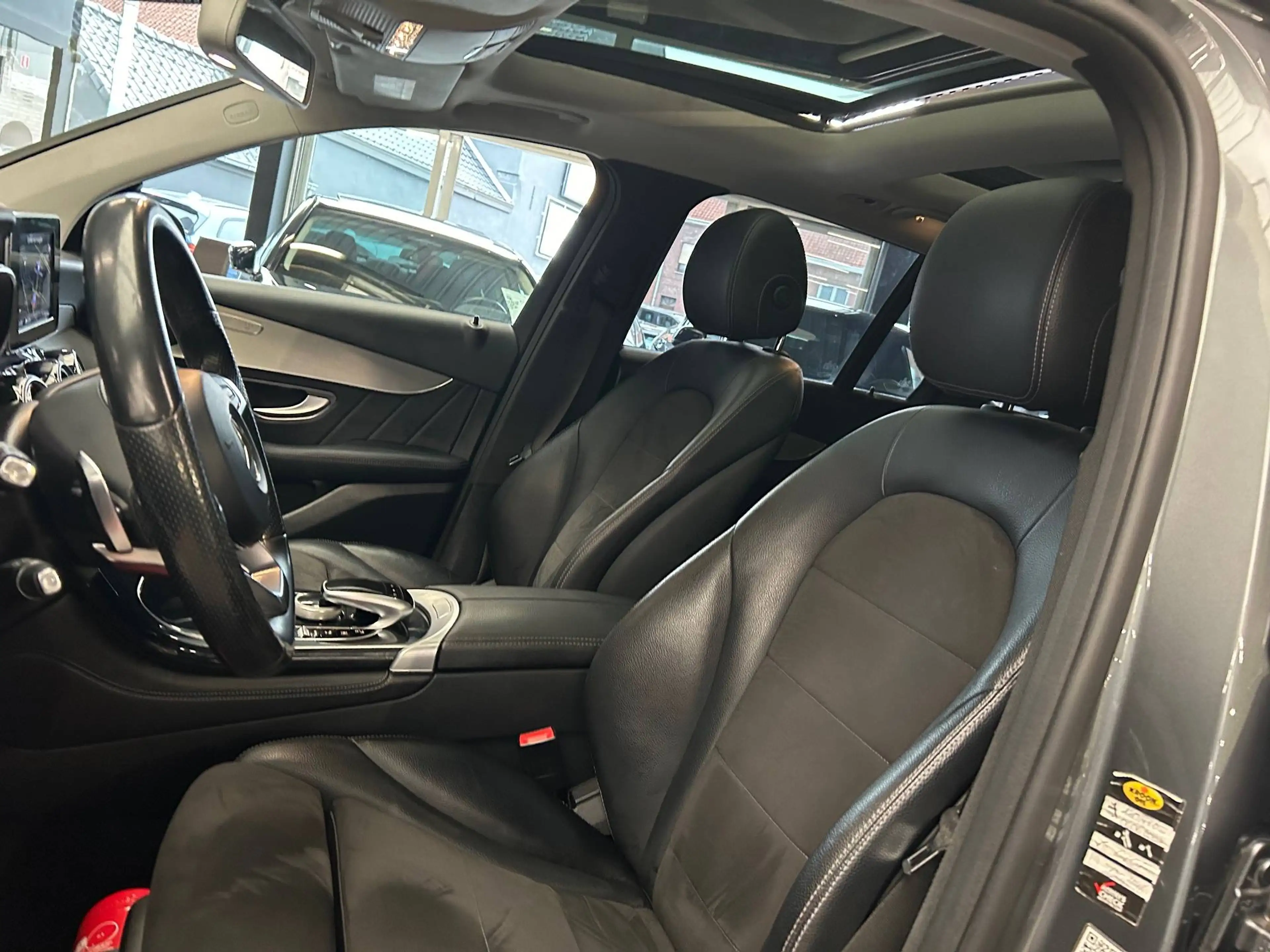 Mercedes-Benz GLC 350 e 4-Matic AMG Line Alu19"/Led/Pano/Cam/VerwZet/Pdc *1j garantie* — photo 5