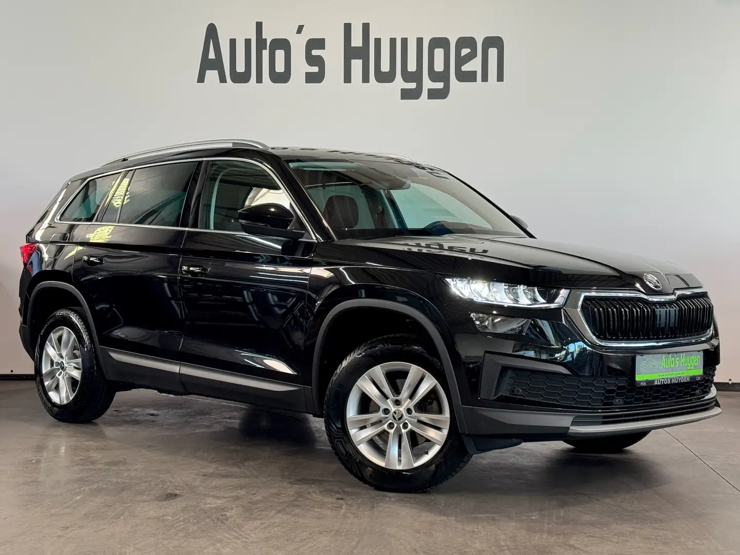 Skoda Kodiaq 1.5 TSI Clever Navigatie / Led / Apple Carplay Zwart - 1