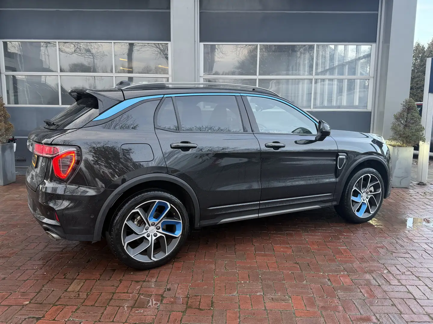 Lynk & Co 01 1.5 LED | Stoelverw. | Pano | Navi | Clima | Camer Schwarz - 2