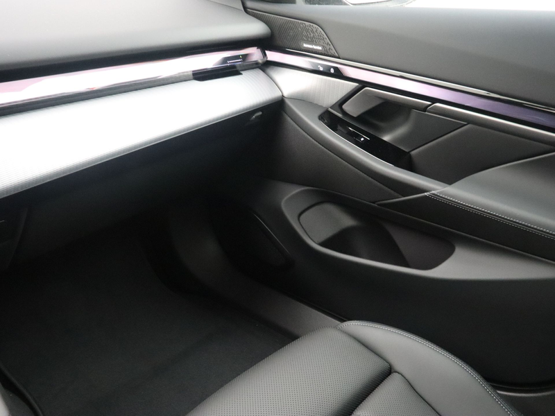 BMW 530 5 Serie 530e M Sport Edition — photo 15