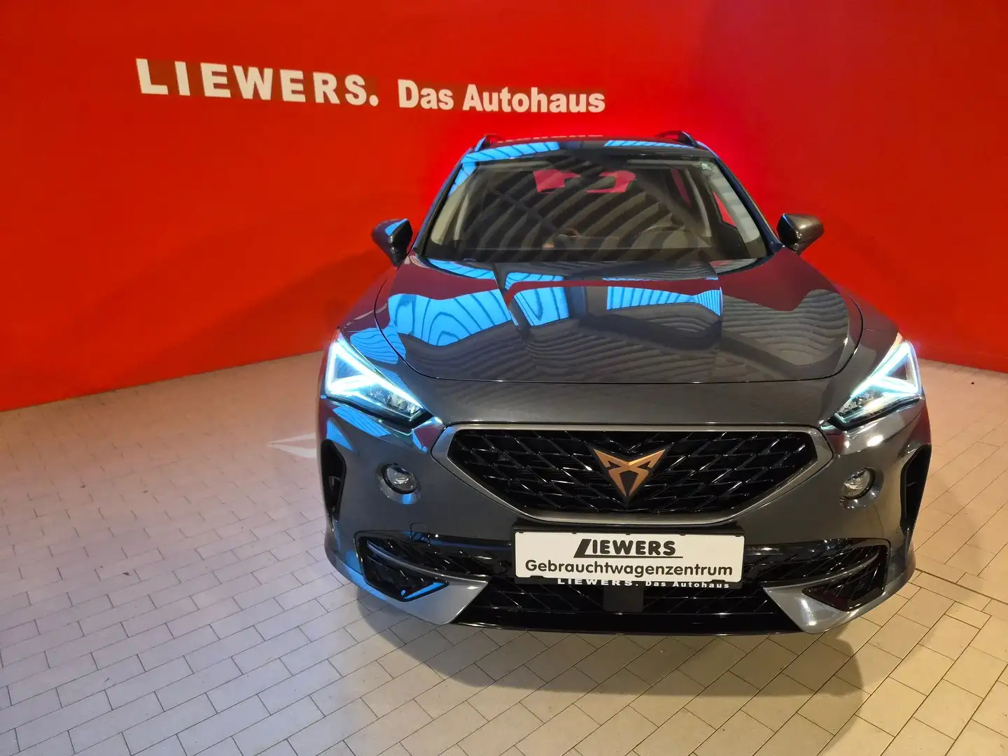 CUPRA Formentor Alpha Edition 1.5 TSI 150 ACT Grau - 2