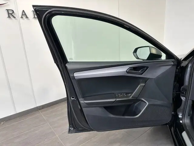 Seat Leon view 7