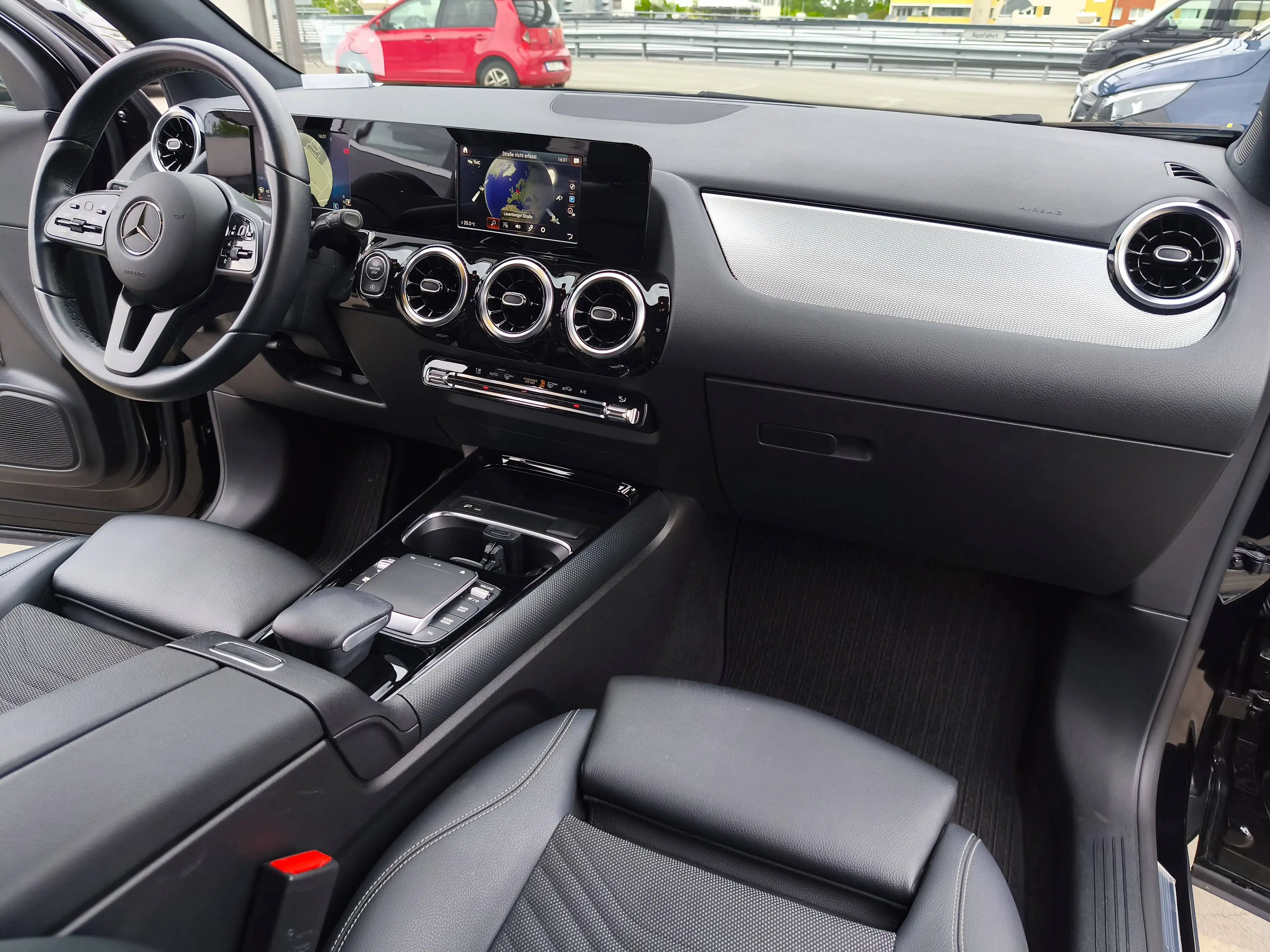 Mercedes-Benz GLA 180 GLA 180d LED/MBUX/DAB/VZE/RÜFK/E-HECKKLAPPE/CARPLAY/KOLLWA/PARK+SPURASSIST/TEMPOMAT/17Zoll — photo 10