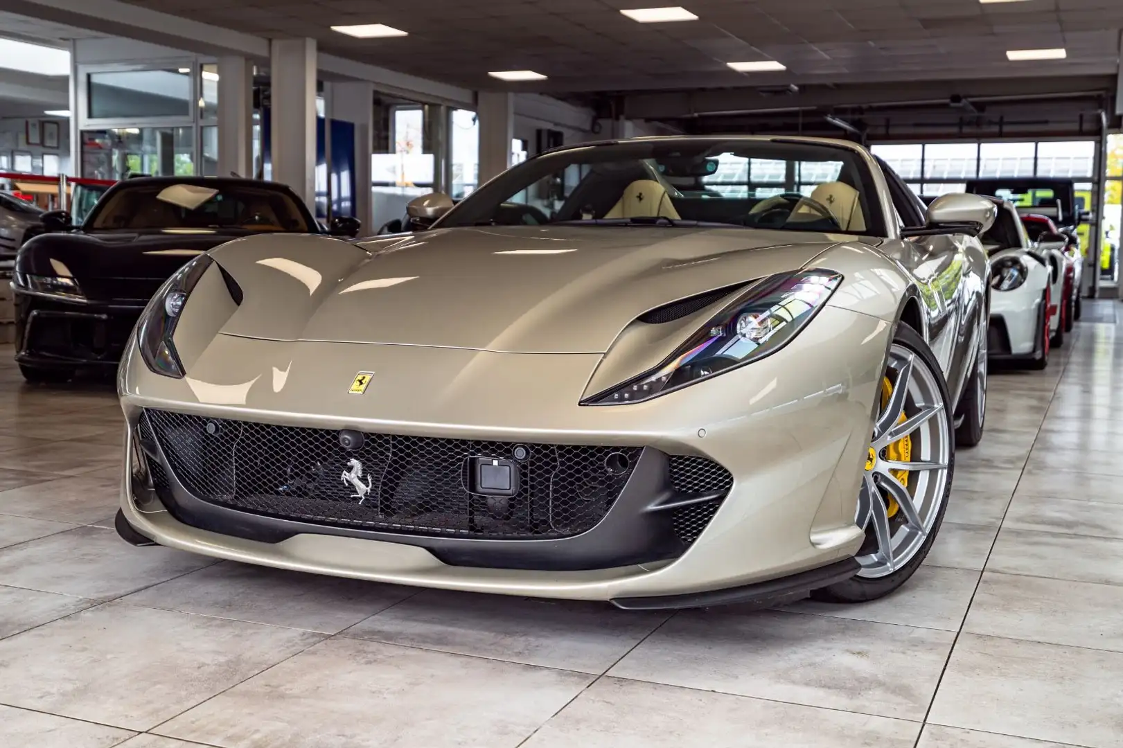 Ferrari 812 GTS*Carbon*LIFT*Extracamp.*Grigio Ingrid*JBL Beige - 1