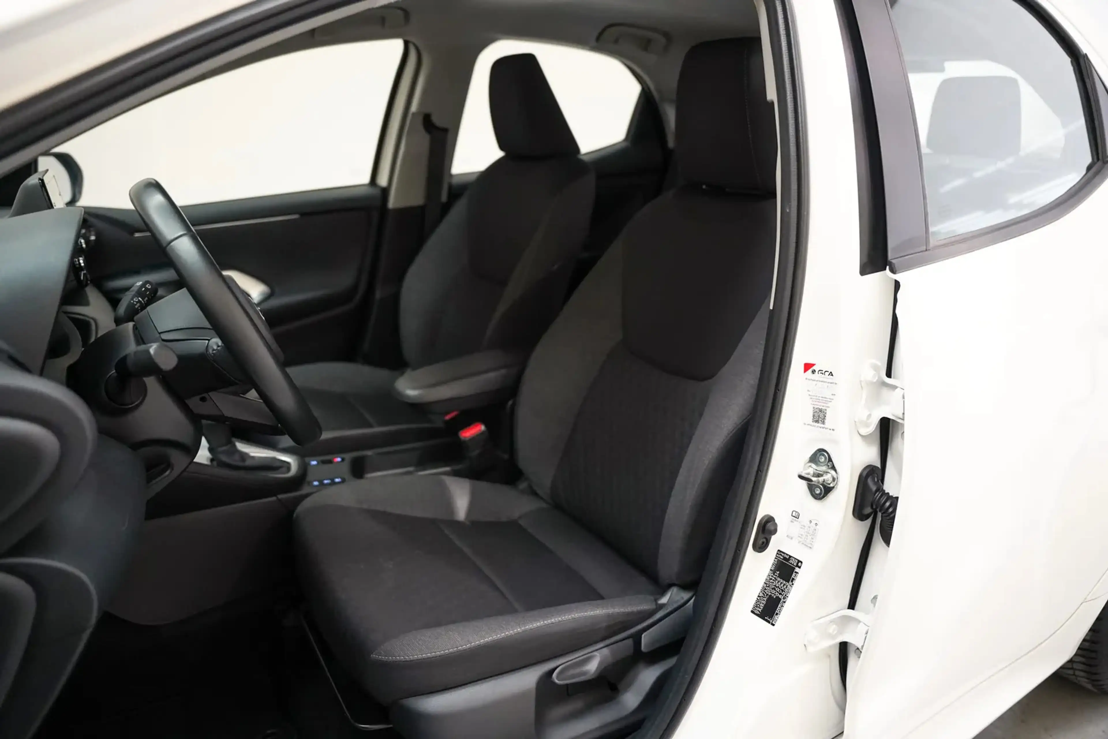 Toyota Yaris 1.5 Hybrid Active Aut. [ Navi Airco cruise Camera — photo 13