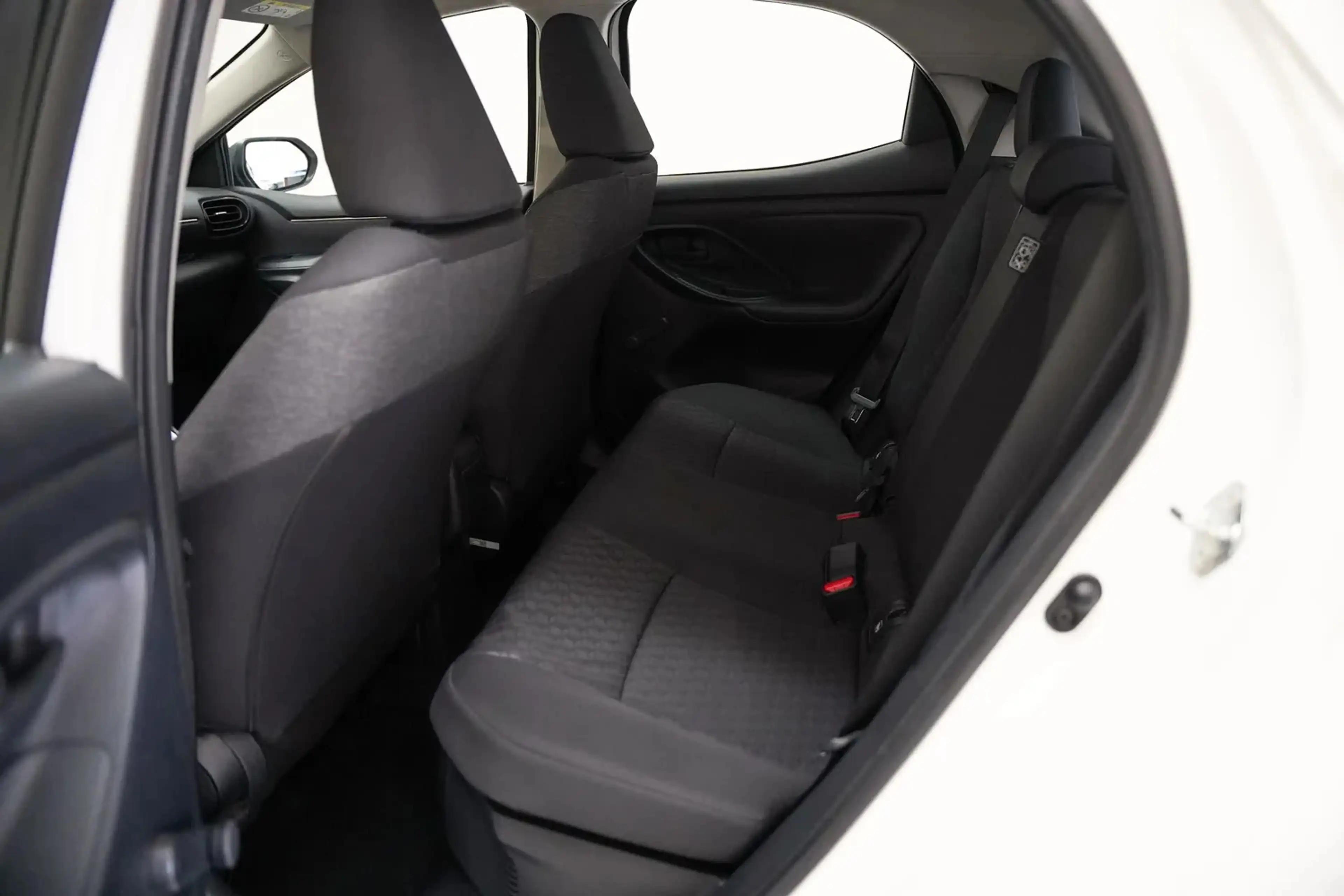 Toyota Yaris 1.5 Hybrid Active Aut. [ Navi Airco cruise Camera — photo 14