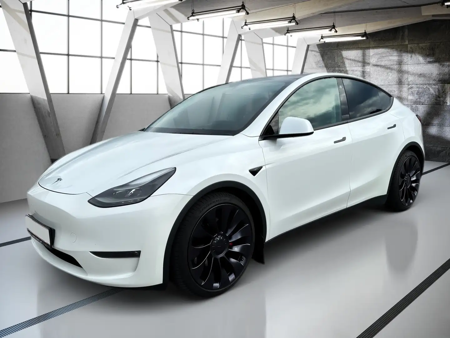 Tesla Model Y AWD Performance/MWSt. ausweisbar/Leasingfähig Weiß - 1