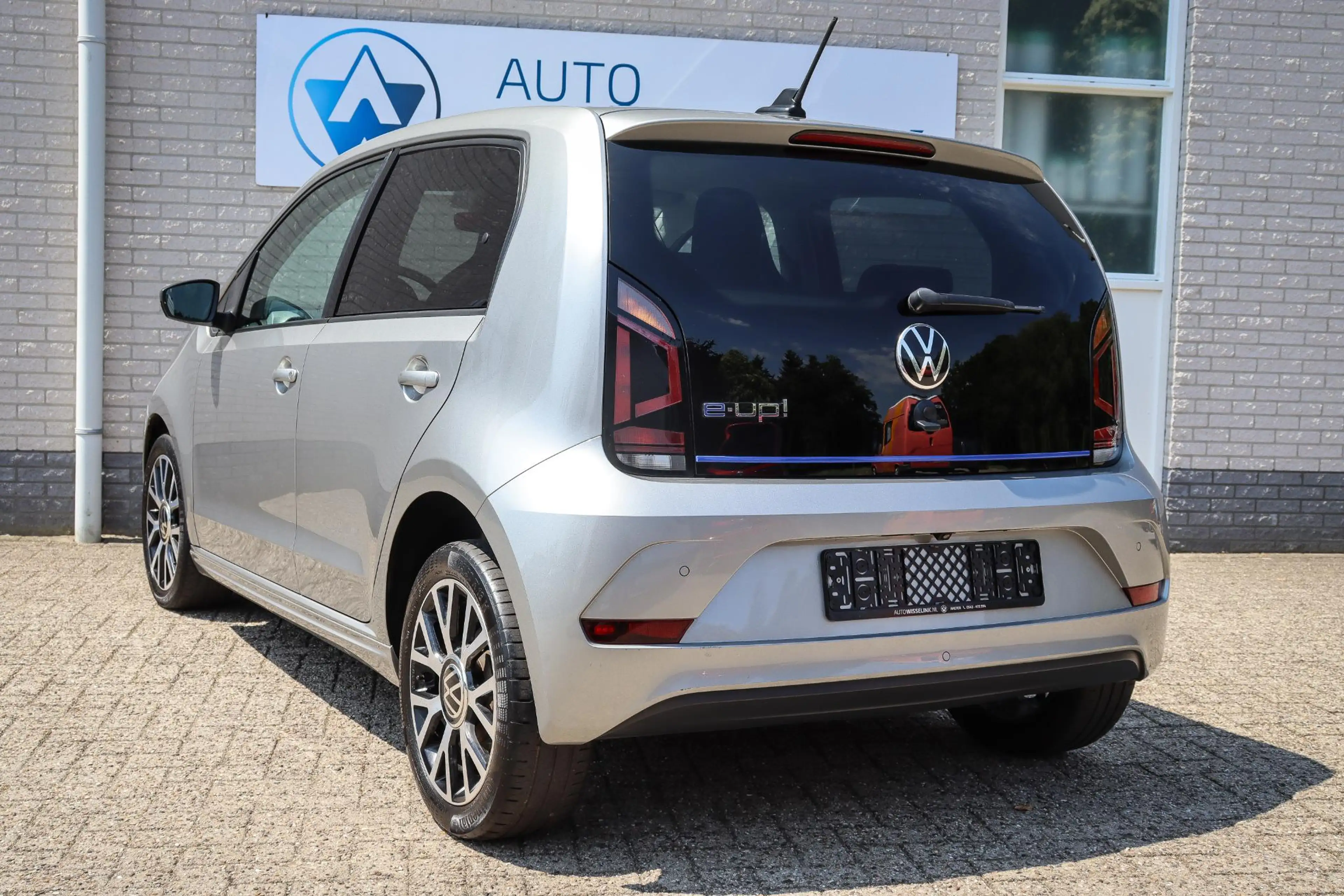 Volkswagen e-up! e-up! Style Plus 5drs Pdc/Camera — photo 3