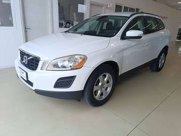 XC60 2.0 d3 Momentum 136cv geartronic