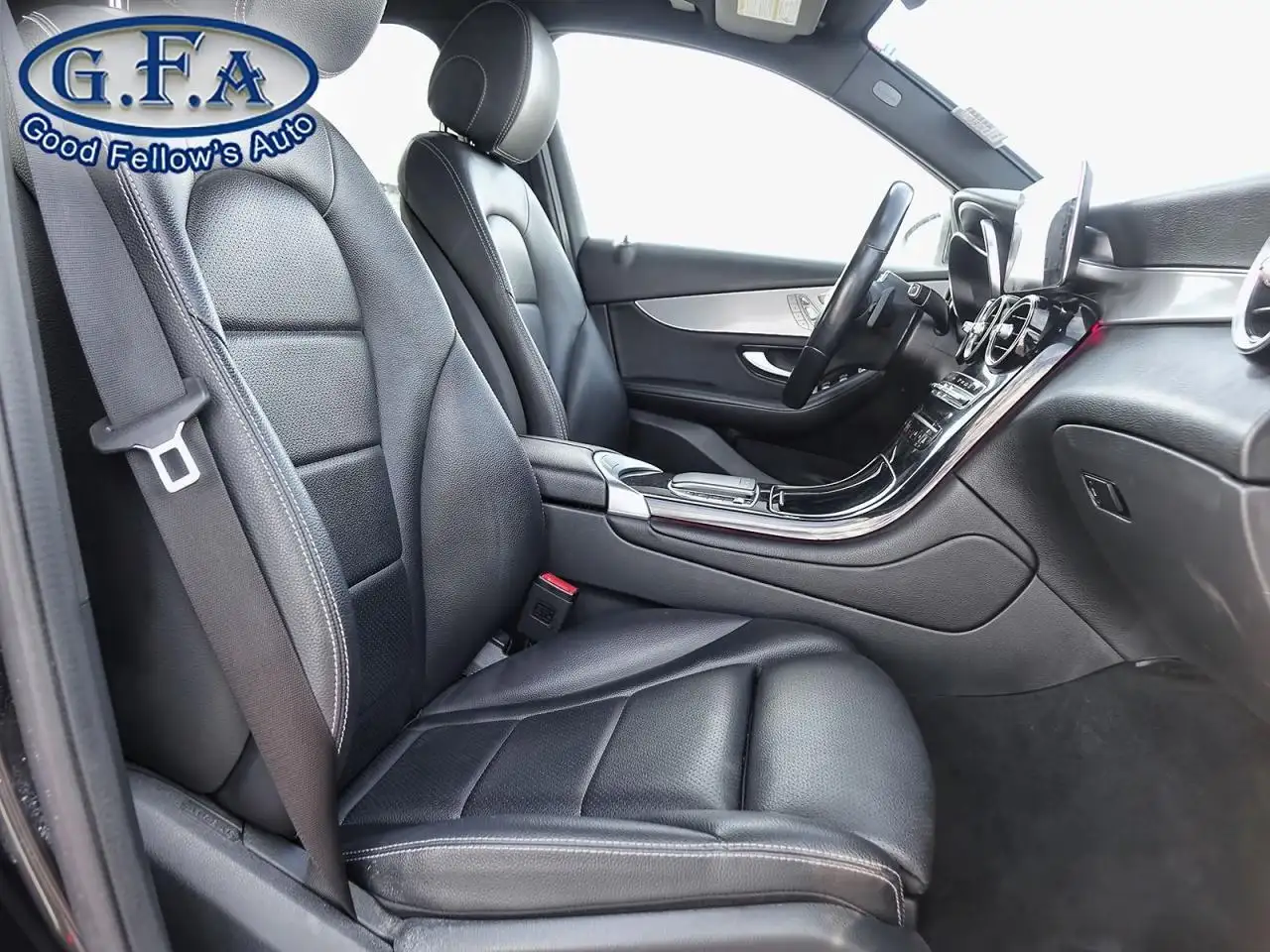 Mercedes-Benz GLC снимка Mercedes-Benz GLC