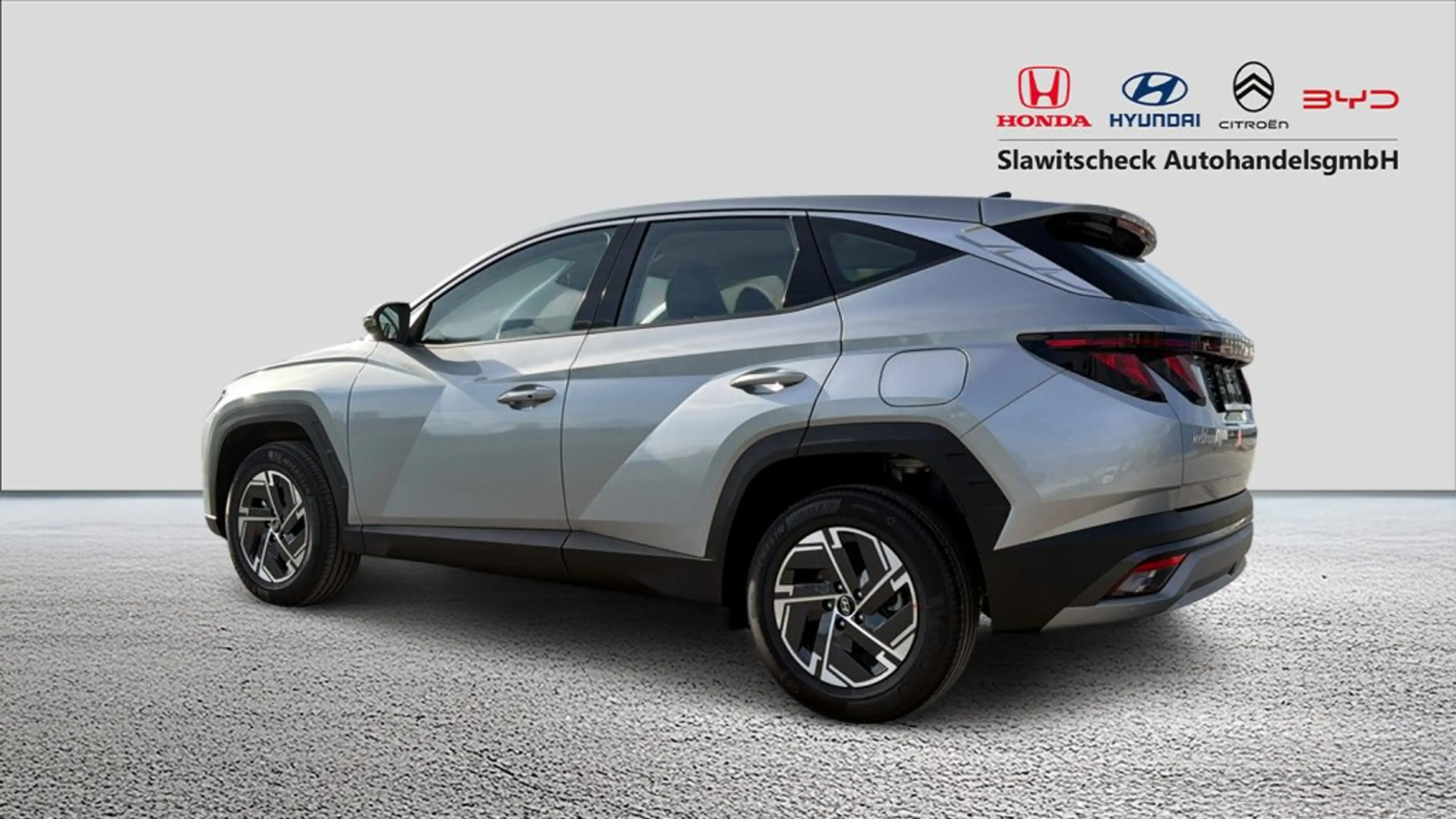 Hyundai TUCSON NX4 Edition 35 1,6 T-GDi HEV 2WD — photo 3