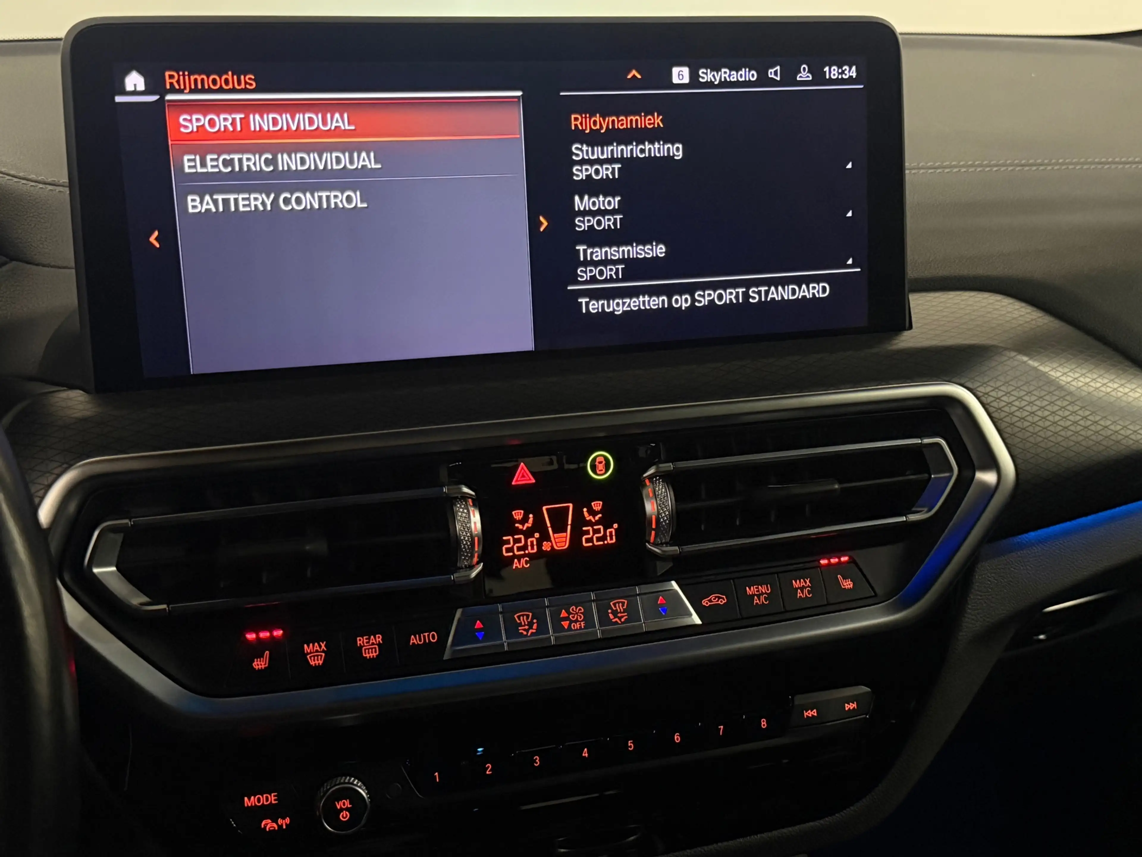 BMW X3 XDrive30e High Executive M Sport Pano Leder Headup — photo 32