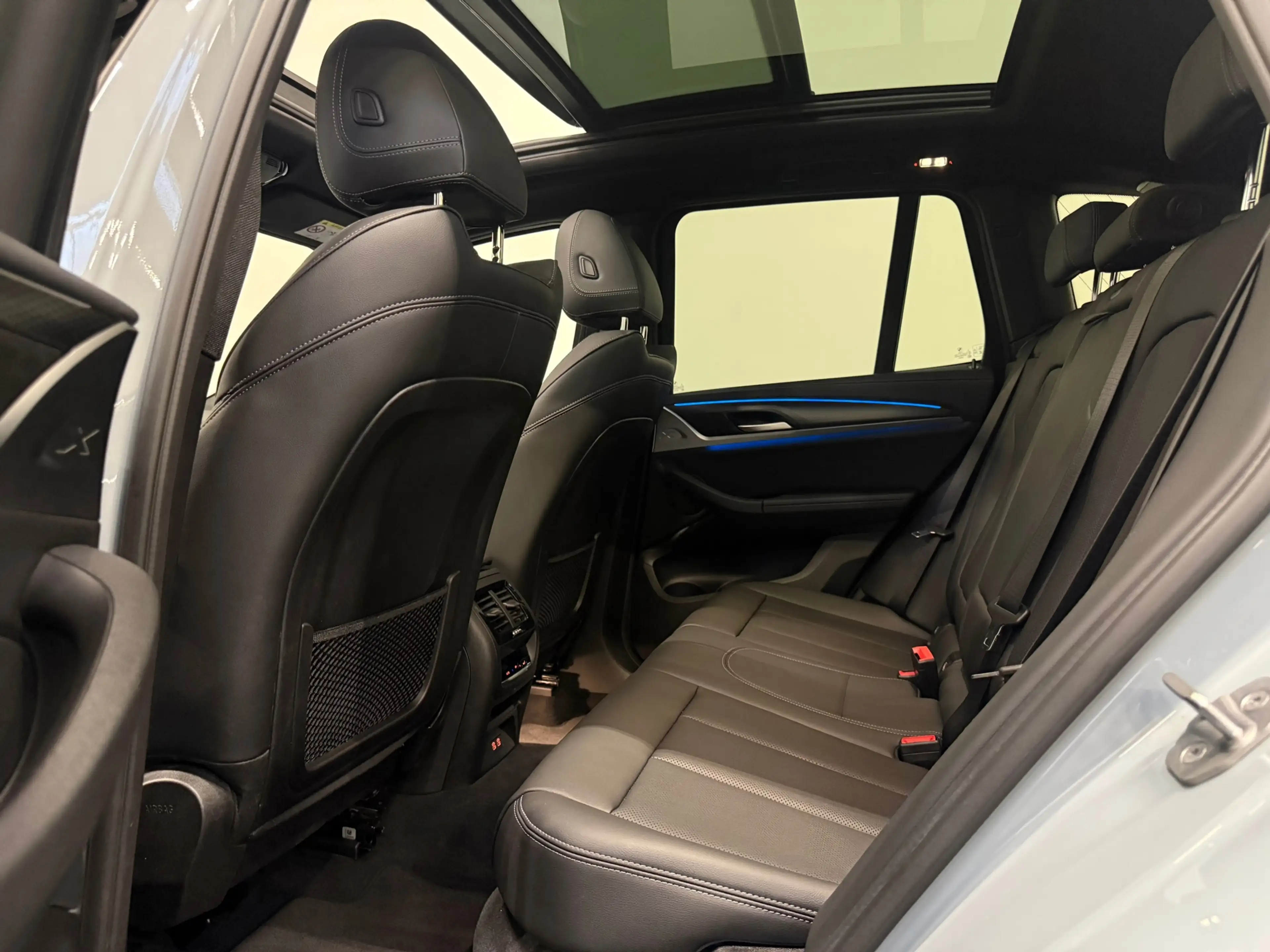 BMW X3 XDrive30e High Executive M Sport Pano Leder Headup — photo 6