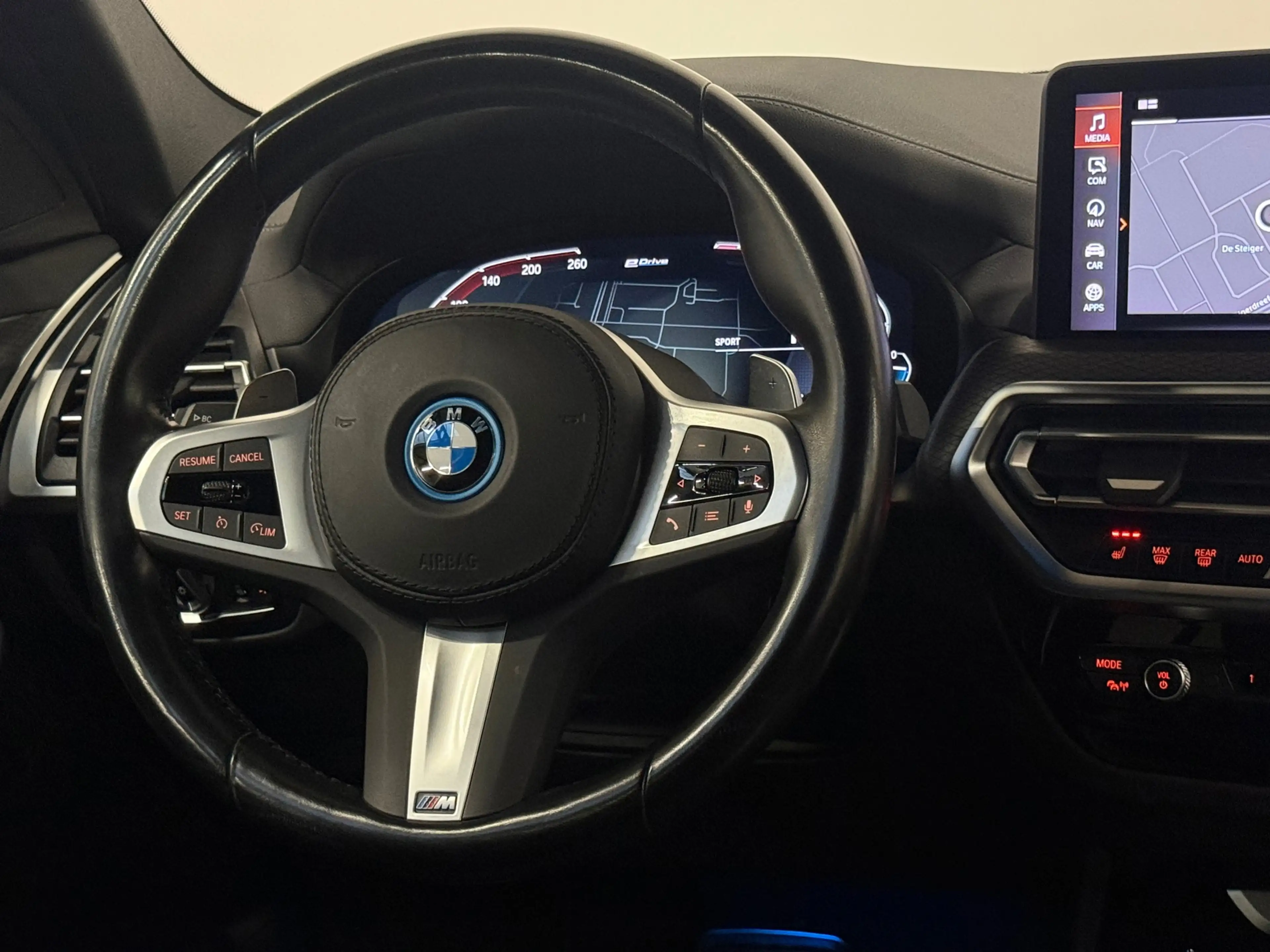 BMW X3 XDrive30e High Executive M Sport Pano Leder Headup — photo 15