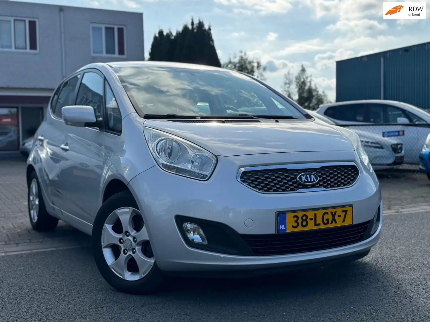 Kia Venga 1.4 CVVT X-ecutive/N Koppeling/Apk 08-2026 Grijs - 1