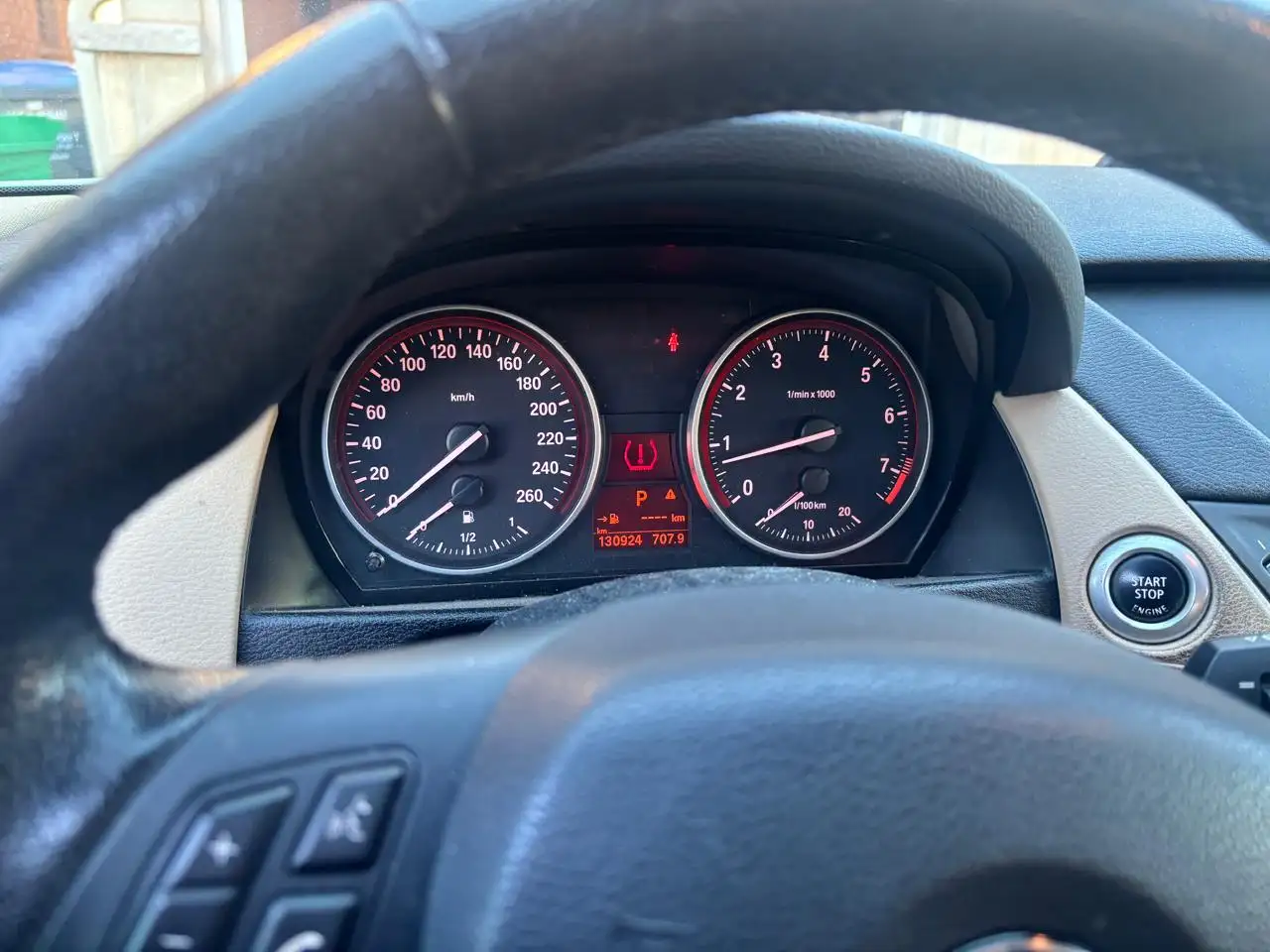 BMW X1 снимка BMW X1