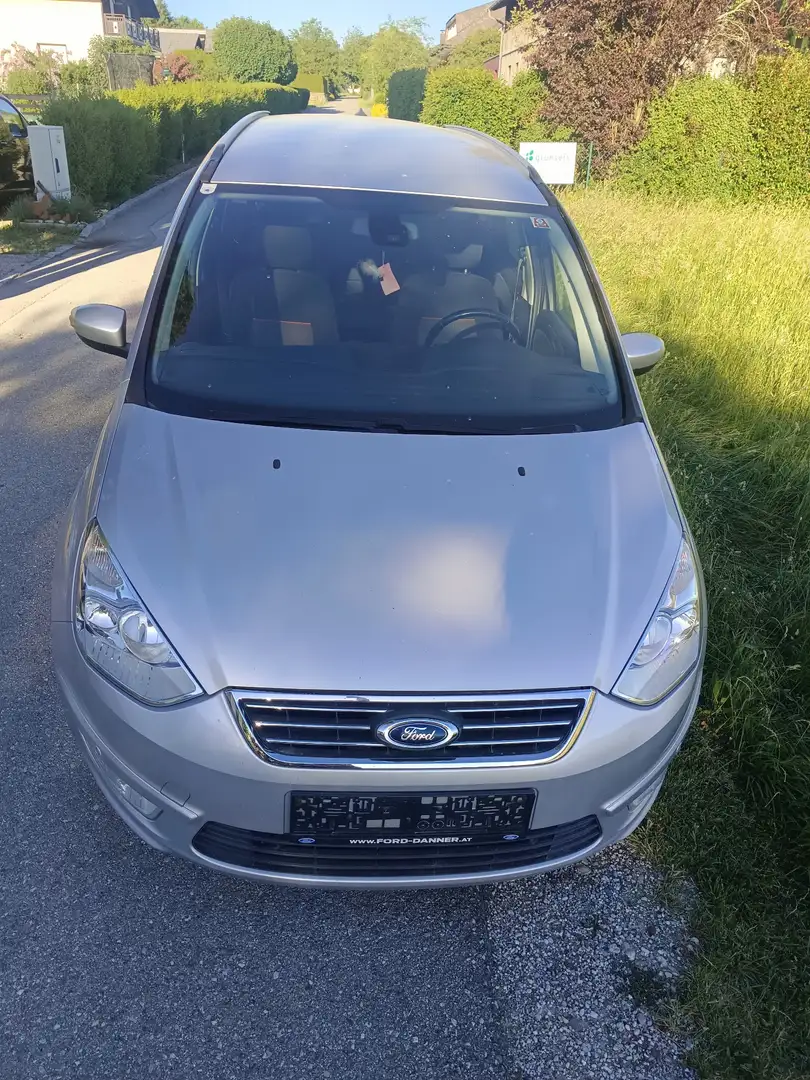 Ford Galaxy Titanium 1,6 TDCi DPF Start & Stop Silber - 1