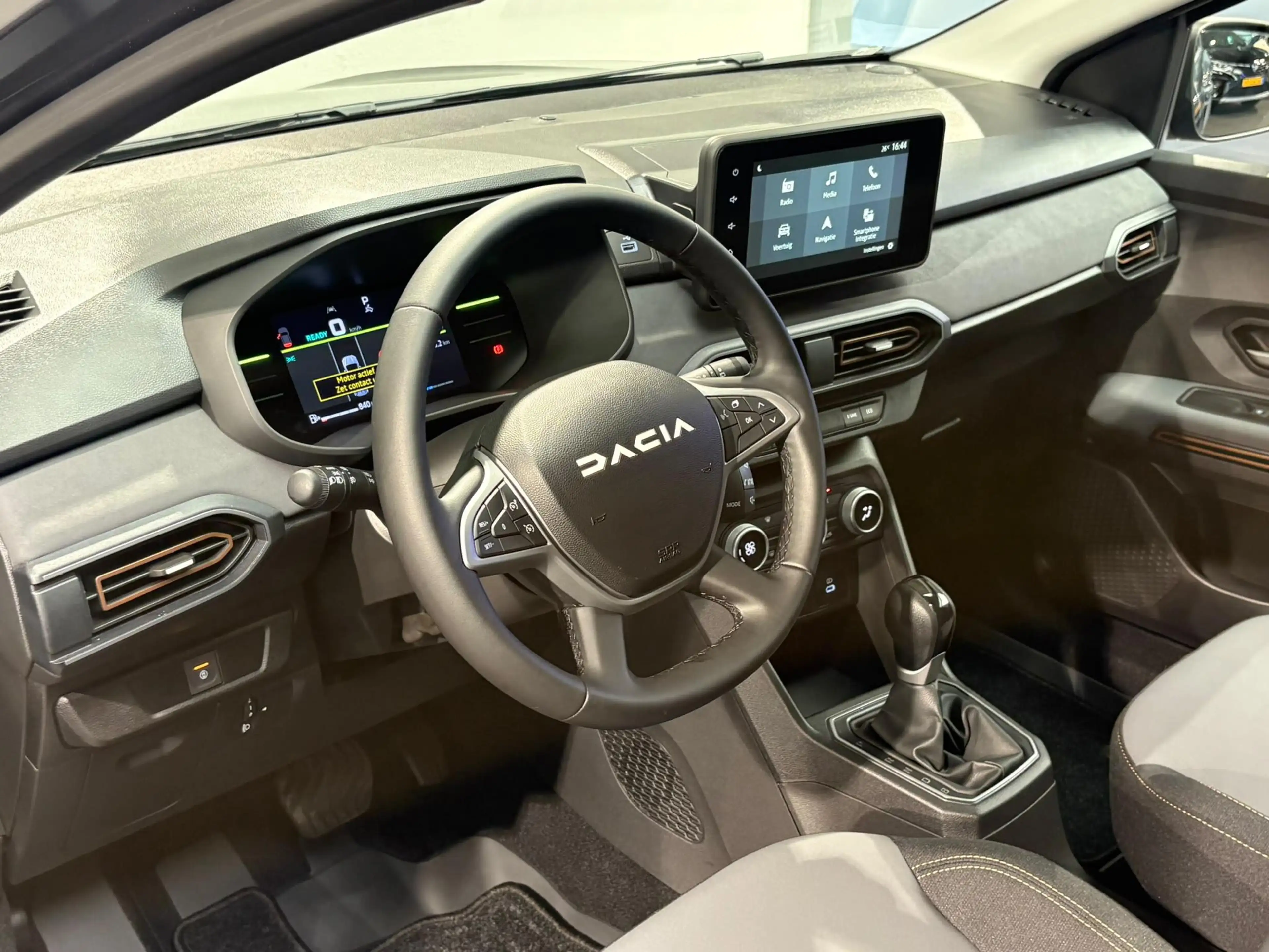 Dacia Jogger 1.6 Hybrid 140 Extreme 7p. | Demo | 7 Persoons | N — photo 21