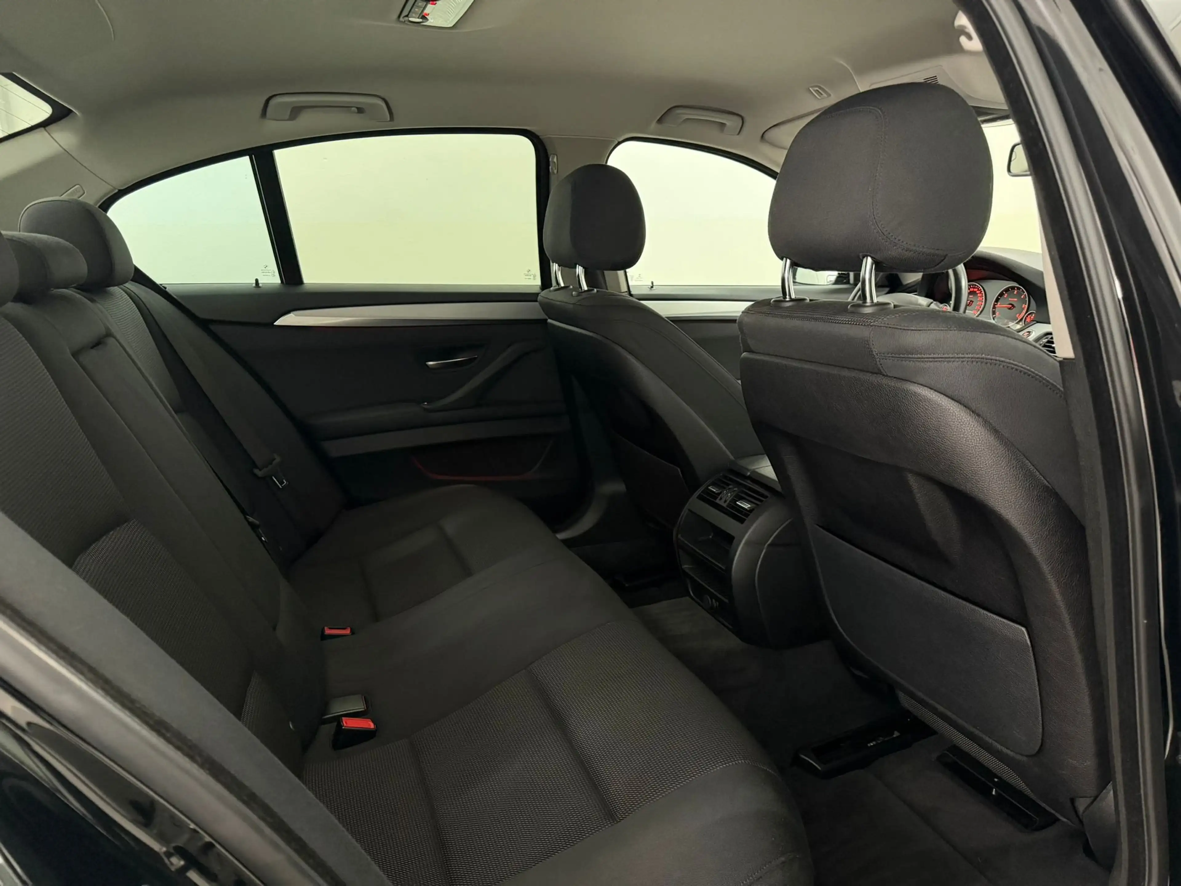 BMW 525 d Aut. (F10) NAVI - XENON - SHZ — photo 13
