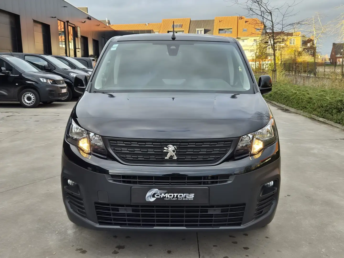 Peugeot Partner 1.5 BlueHDi 100 MAN6 3pl /Camera/Carplay/GPS Zwart - 2