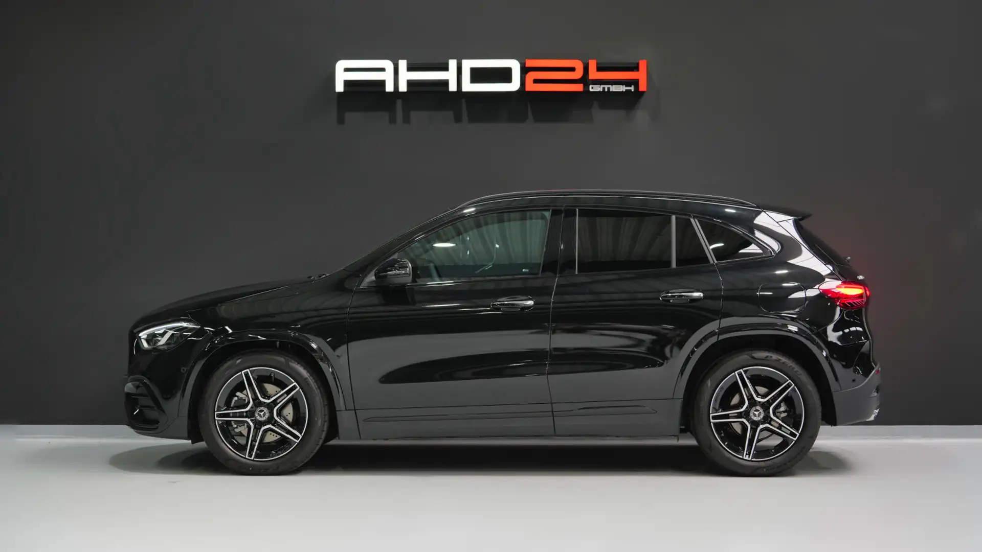 Mercedes-Benz GLA 200 GLA 200 AMG AMG Line Navi/Keyless Go Startanlage Noir - 2