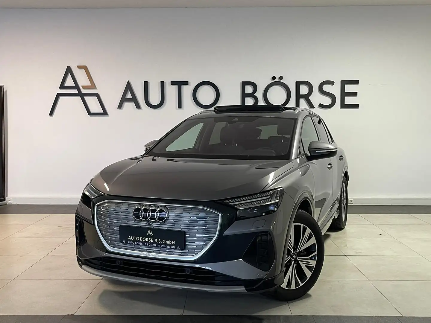 Audi Q4 e-tron ADVANCED*NAVI*LEDER*CAM*PANO*VIRT*LED* Grijs - 1