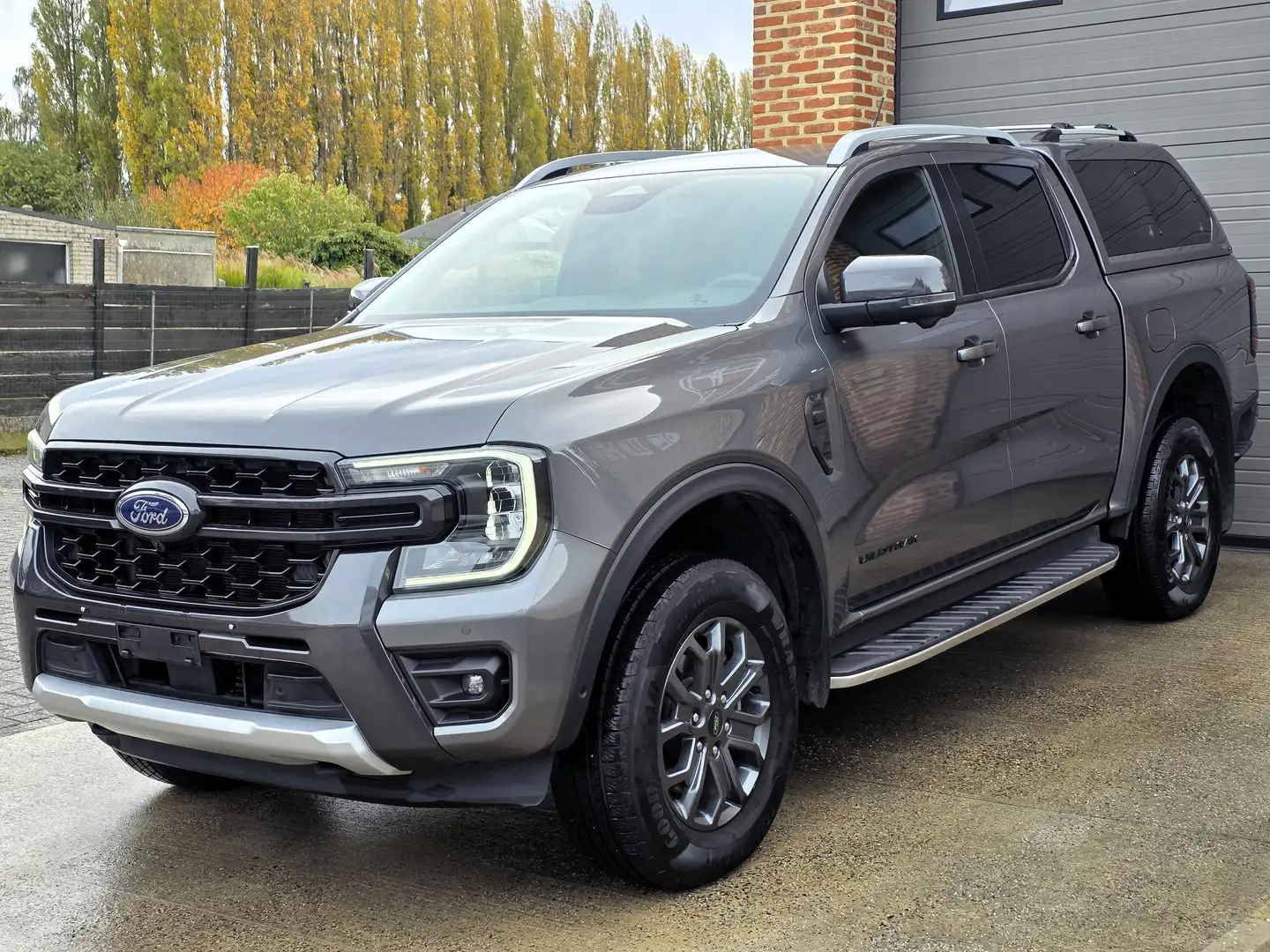 Ford Ranger Wildtrak 4x4 38990EX 2024 - Alpha Hardtop 14.000KM Gris - 2