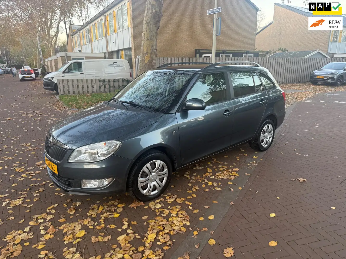 Skoda Fabia Combi AUTOMAAT / Bouwjaar 2014 / Airco / Dealer on Grau - 1