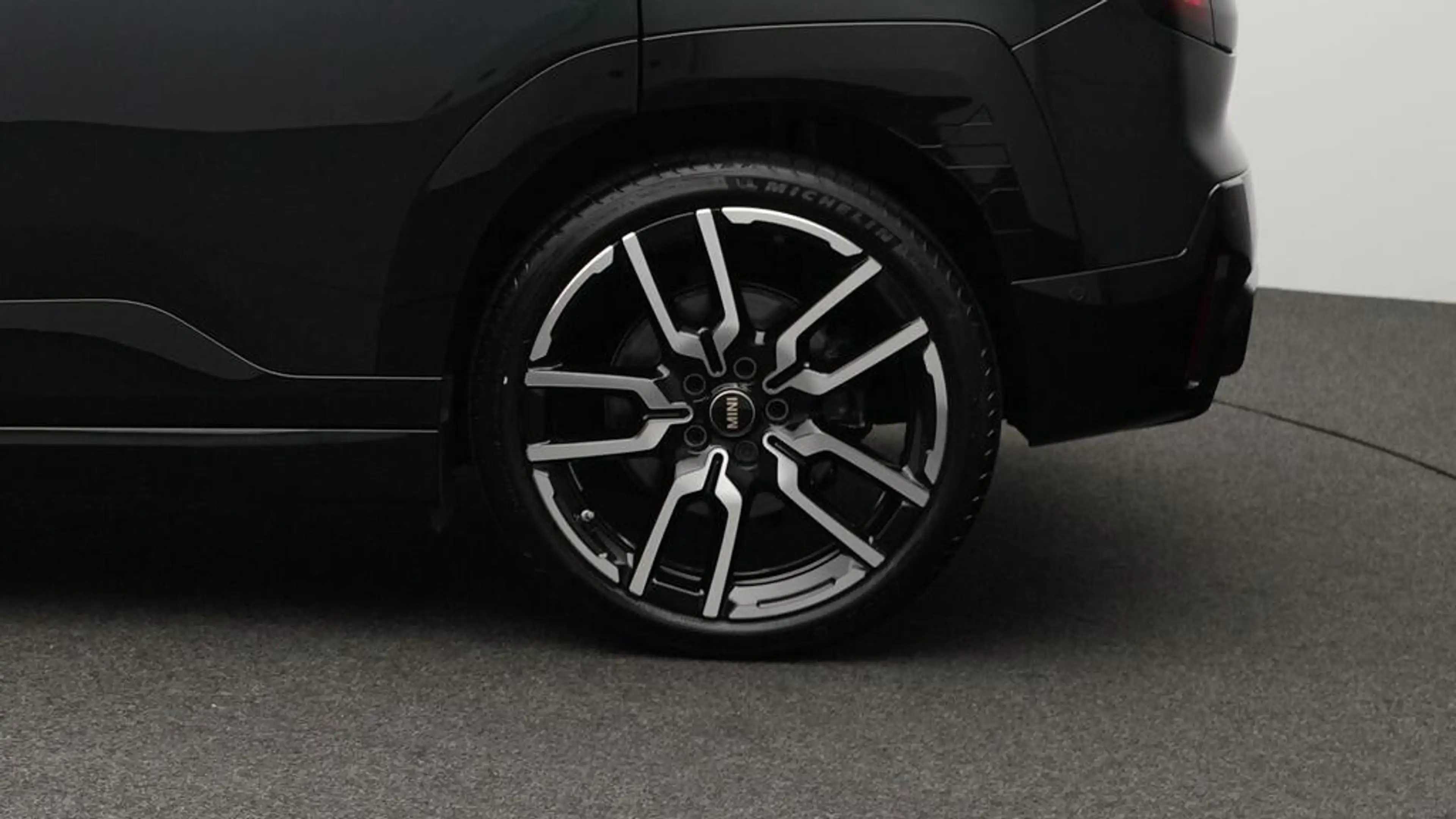 MINI Aceman John Cooper Works Trim — photo 10