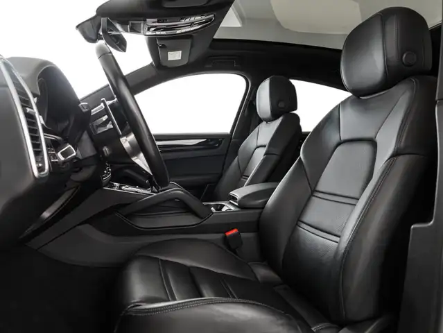 Porsche Cayenne view 12