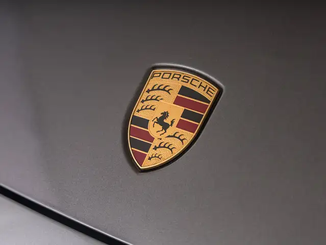 Porsche Cayenne view 10