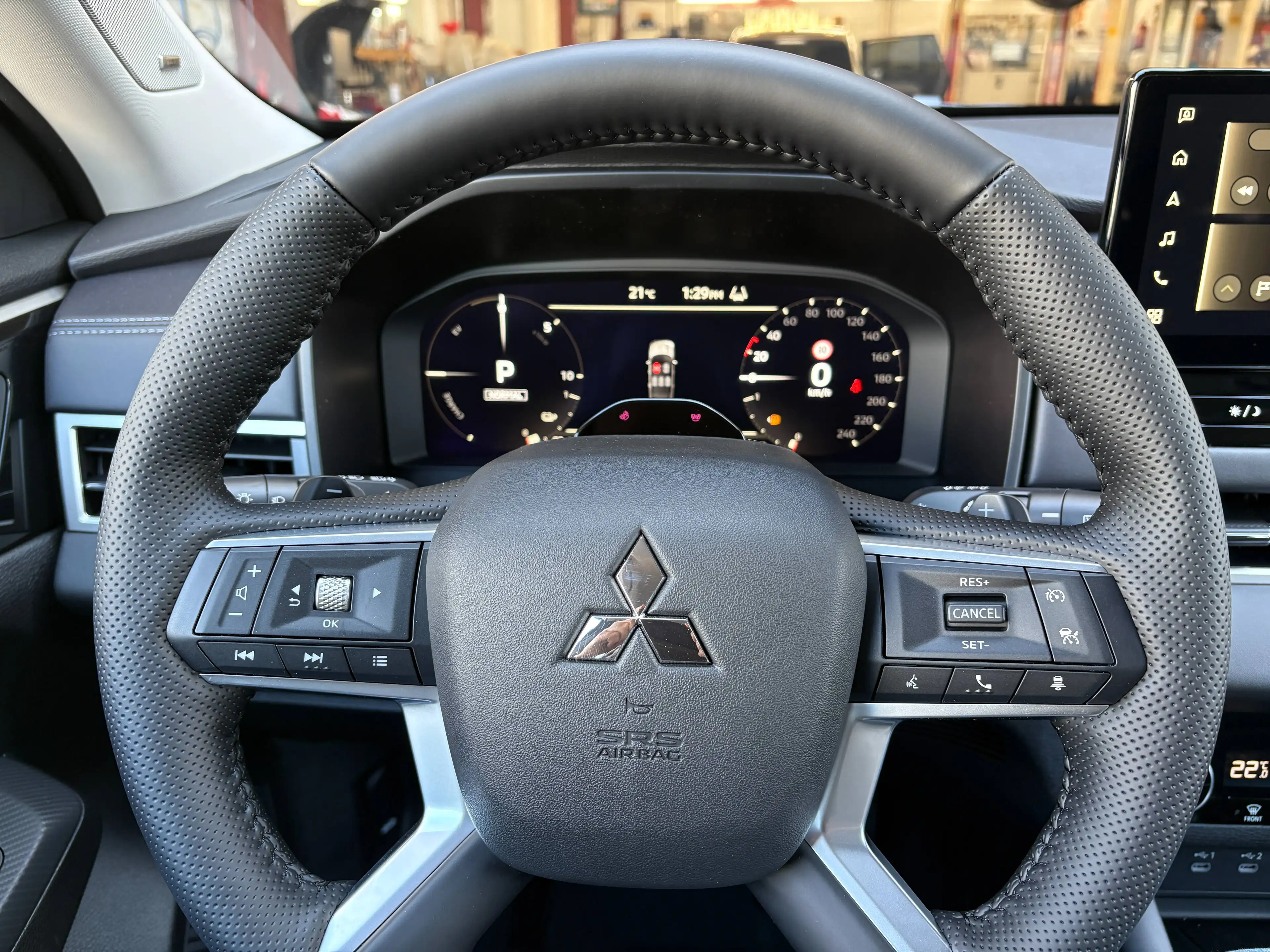 Mitsubishi Outlander 2,4 PHEV 4WD Invite Aut./incl. Winterräder — photo 10