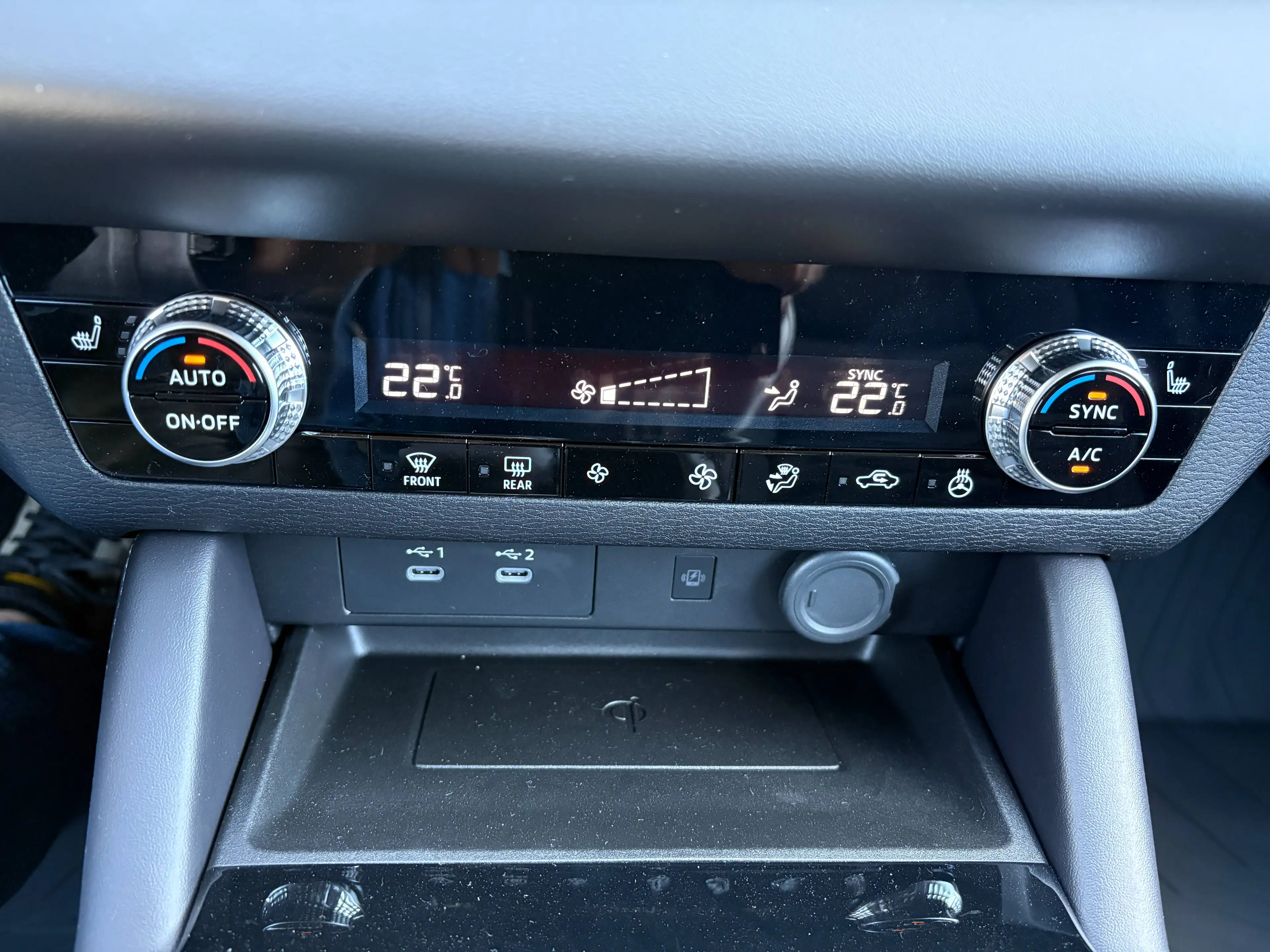 Mitsubishi Outlander 2,4 PHEV 4WD Invite Aut./incl. Winterräder — photo 14