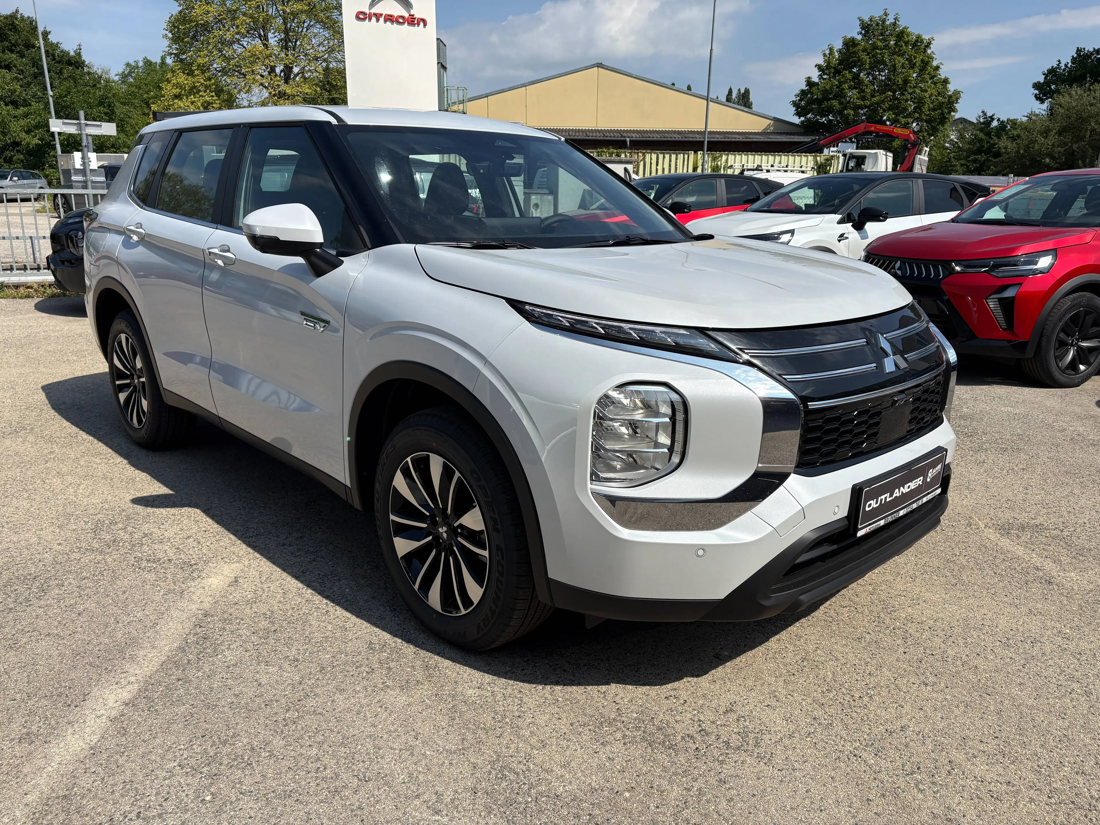 Mitsubishi Outlander 2,4 PHEV 4WD Invite Aut./incl. Winterräder