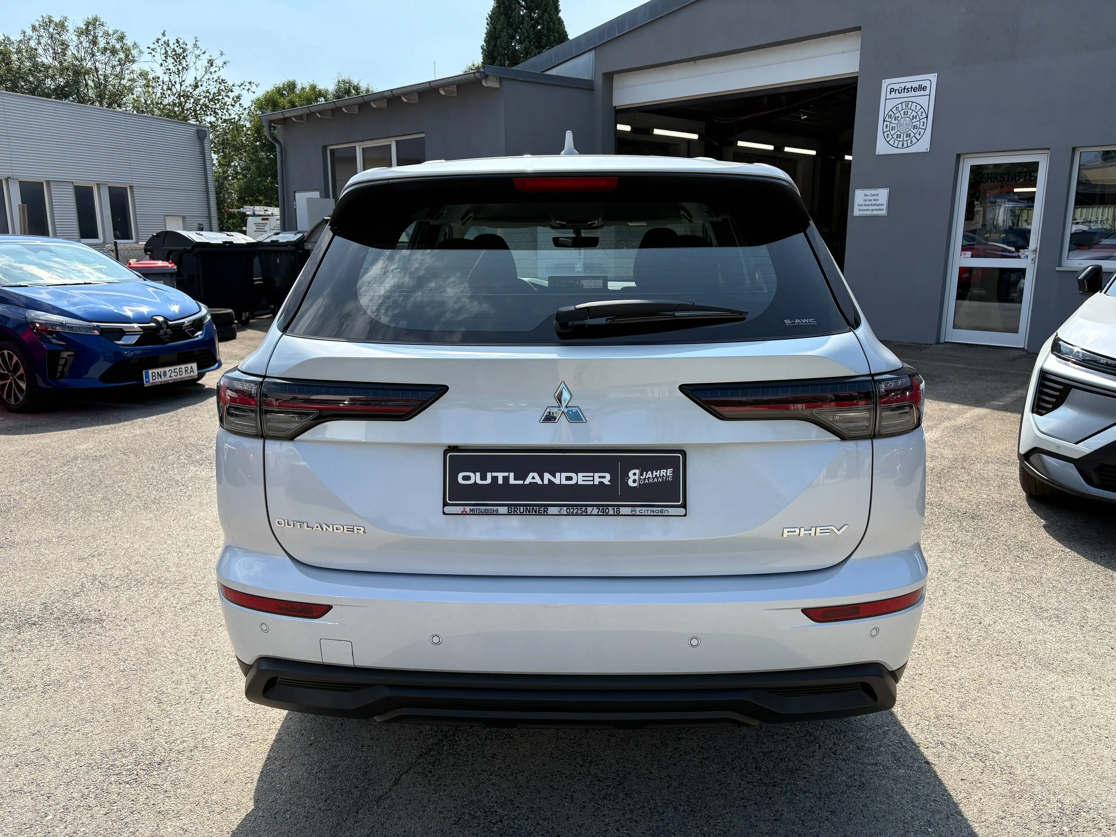 Mitsubishi Outlander 2,4 PHEV 4WD Invite Aut./incl. Winterräder — photo 6