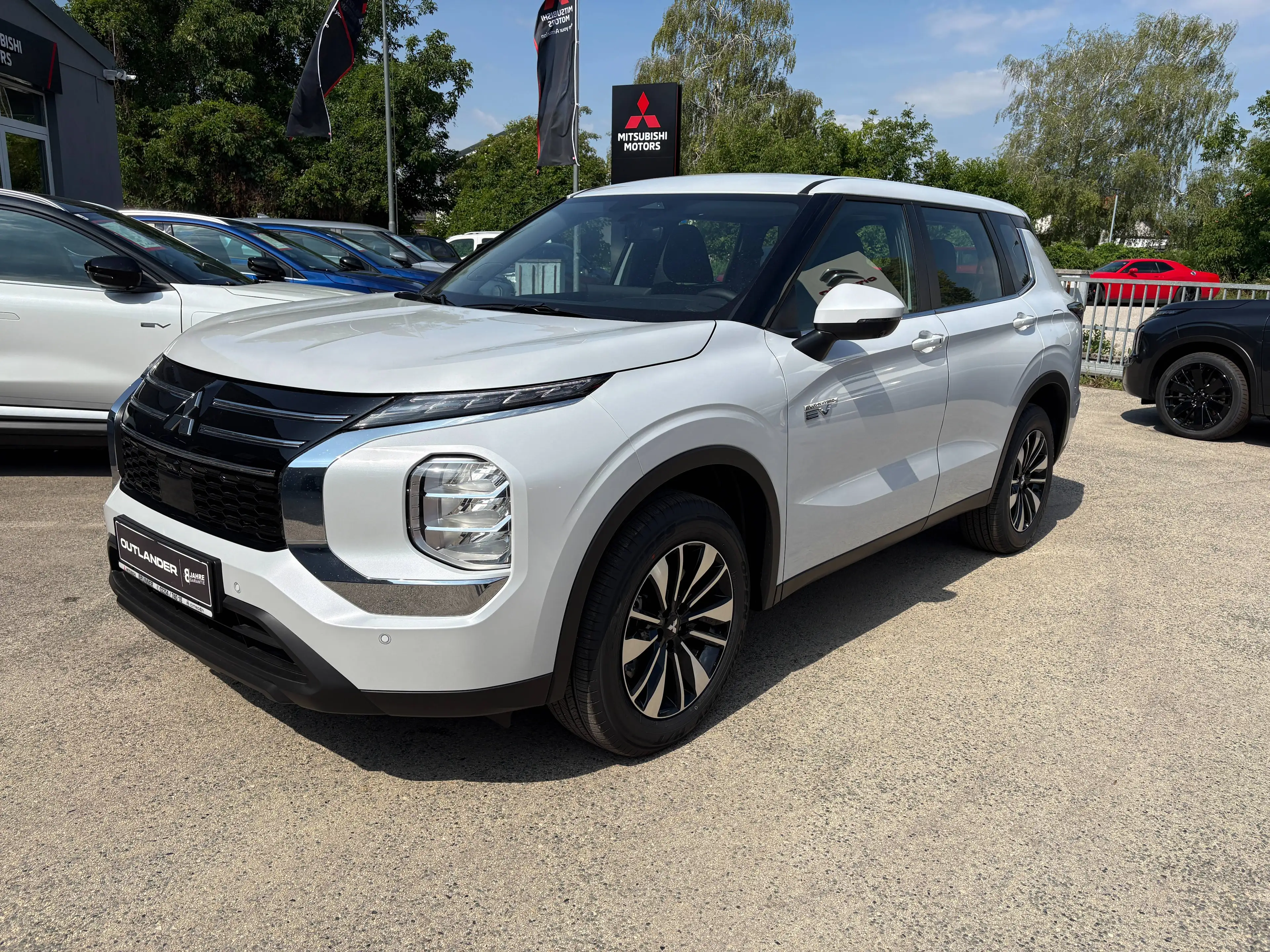 Mitsubishi Outlander 2,4 PHEV 4WD Invite Aut./incl. Winterräder — photo 3