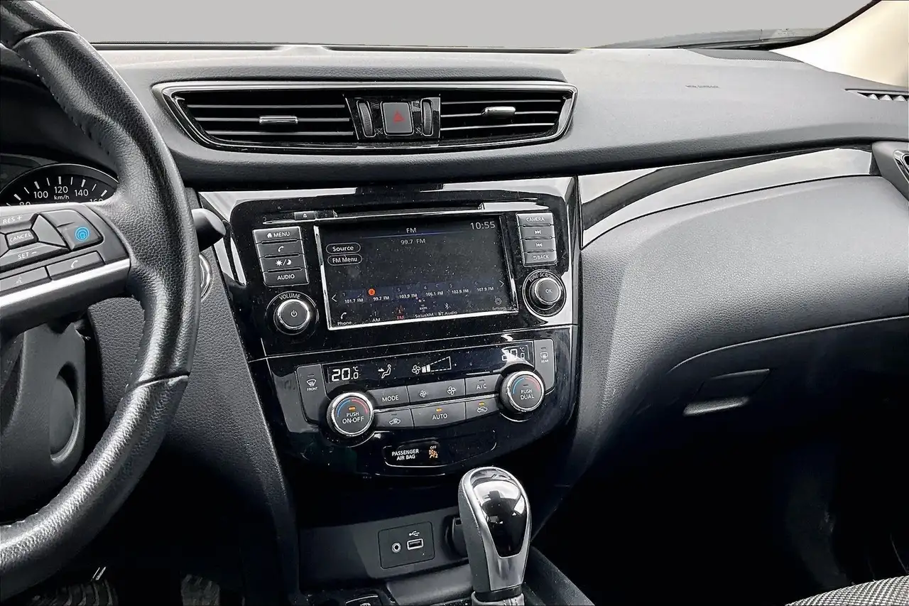 Nissan Qashqai photo Nissan Qashqai