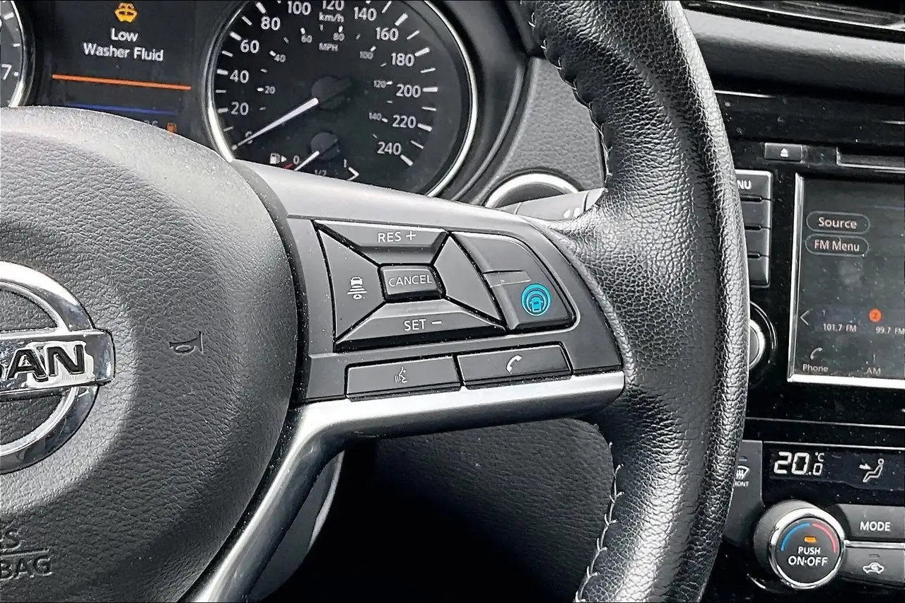 Nissan Qashqai photo Nissan Qashqai