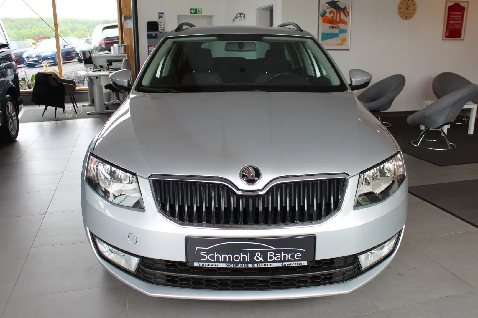 Skoda Octavia Combi 1.6 TDI Ambition*NAVI*1.HAND* Plateado - 2