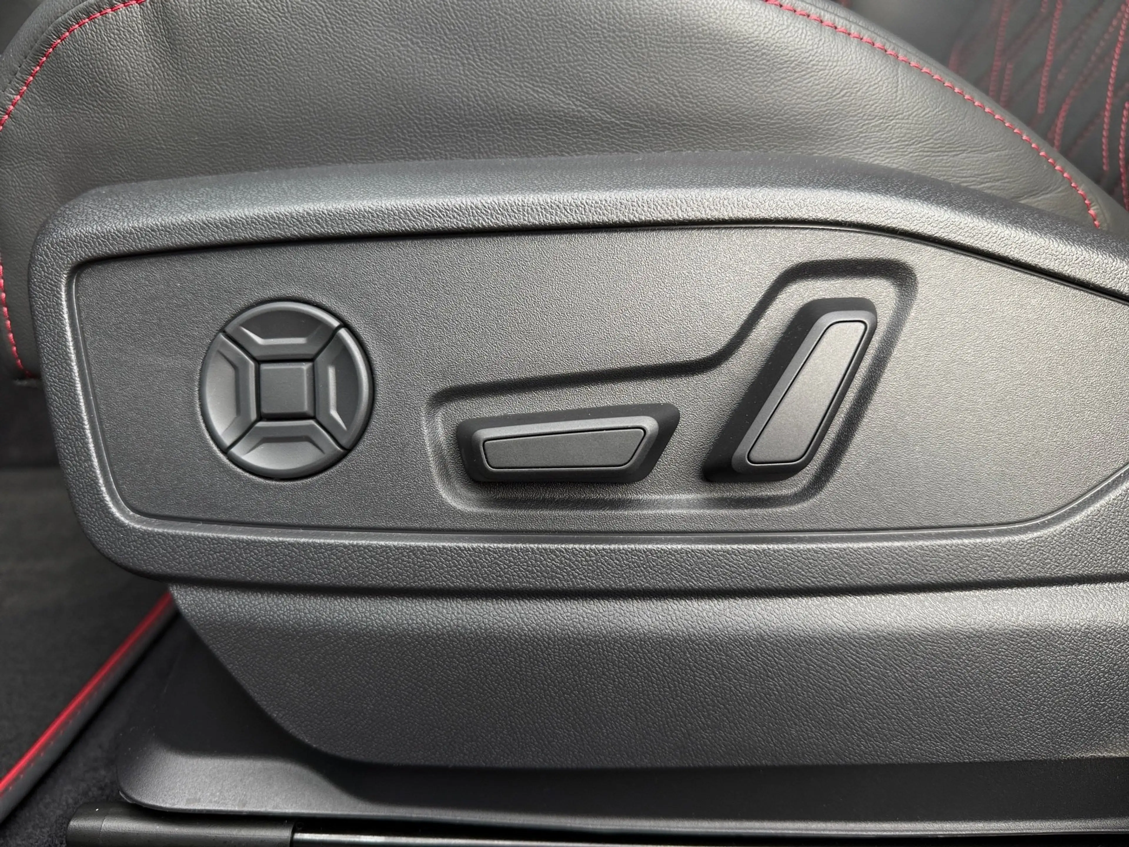 Audi SQ5 Sportback Panoramadach*Anhängerkupplung*LED-Schein — photo 10
