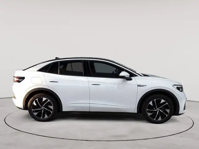 Volkswagen Id.5 view 3