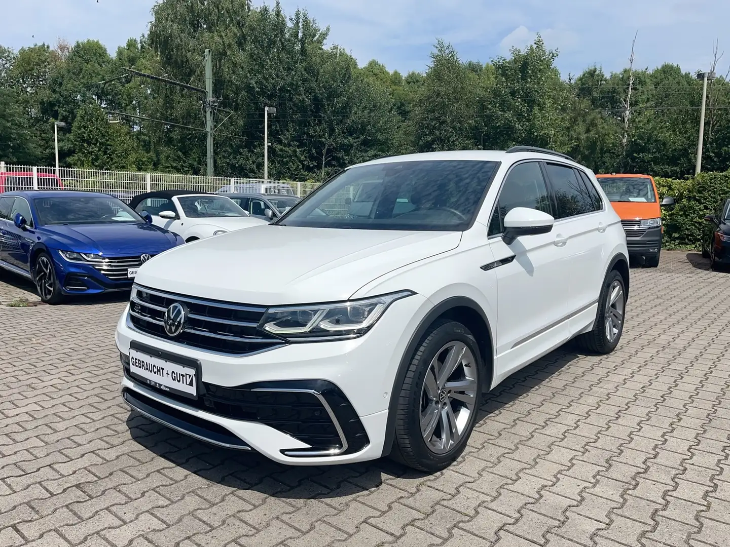 Volkswagen Tiguan R-Line 1.5 TSI DSG Navi HUD Kamera Weiß - 1