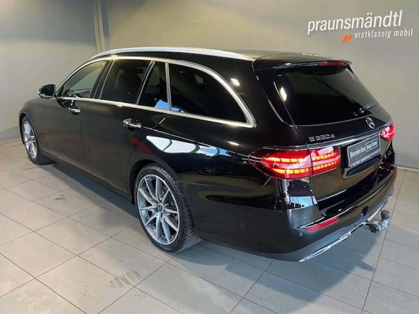 Mercedes-Benz E 220 d T AMG Night Distroni/Pano/AHK/Sound/MBUX Negro - 2