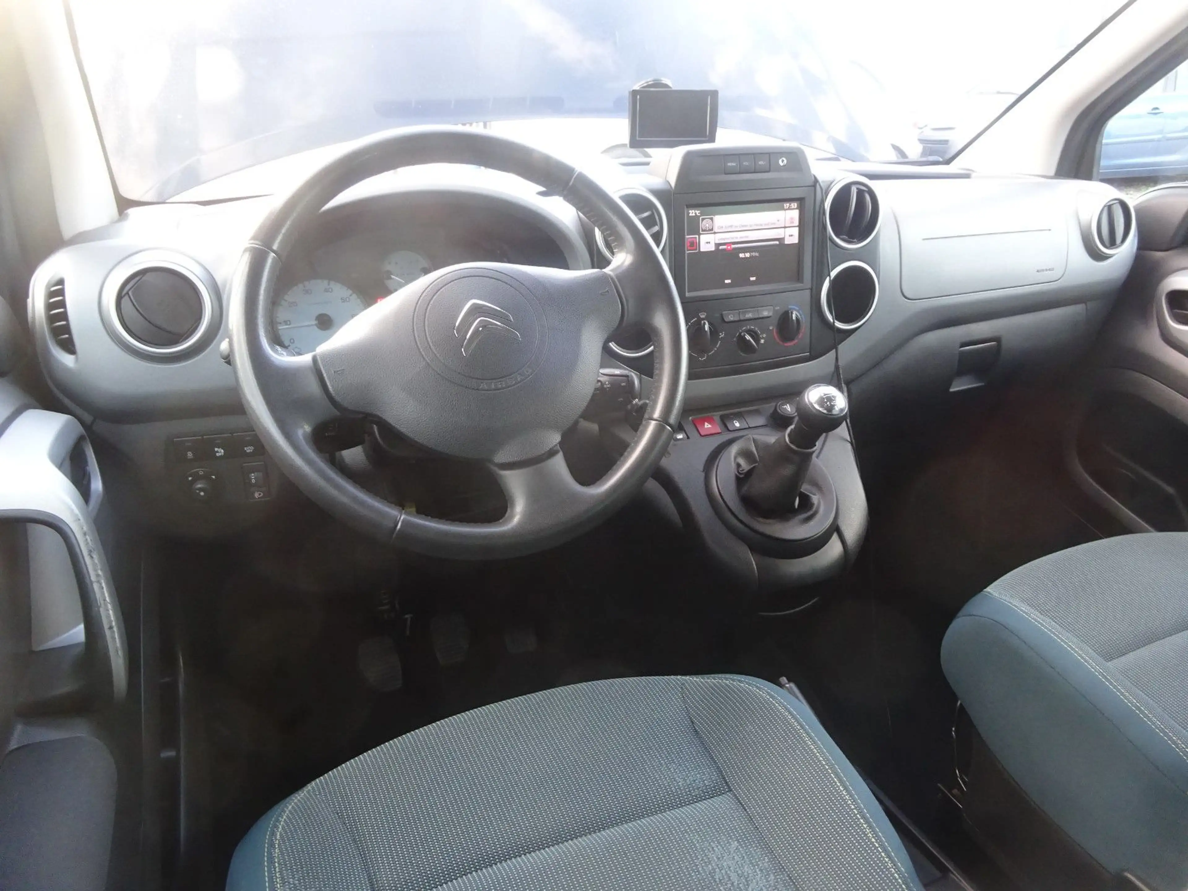 Citroen Berlingo 1.6 HDi Selection — photo 9