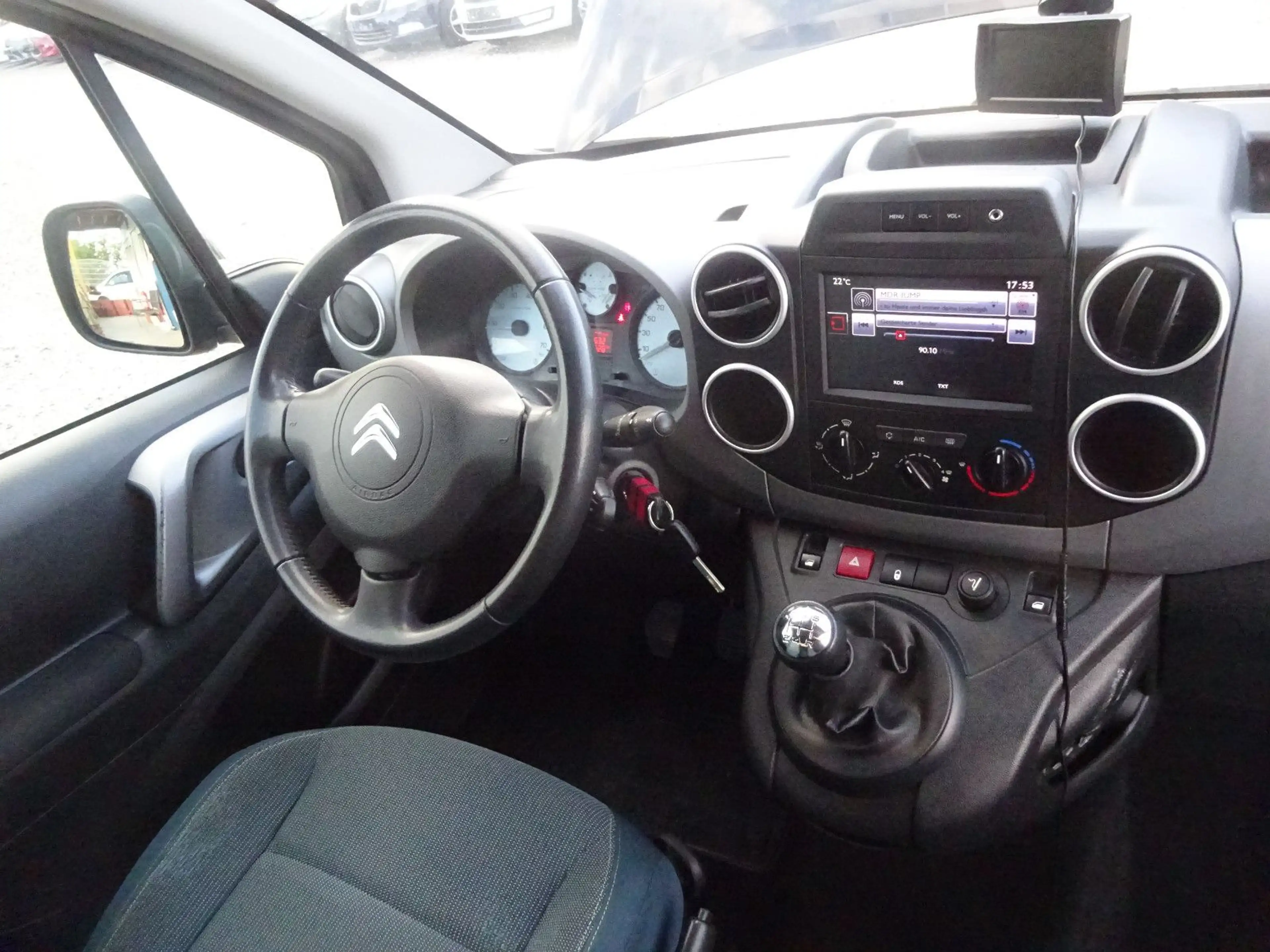 Citroen Berlingo 1.6 HDi Selection — photo 12