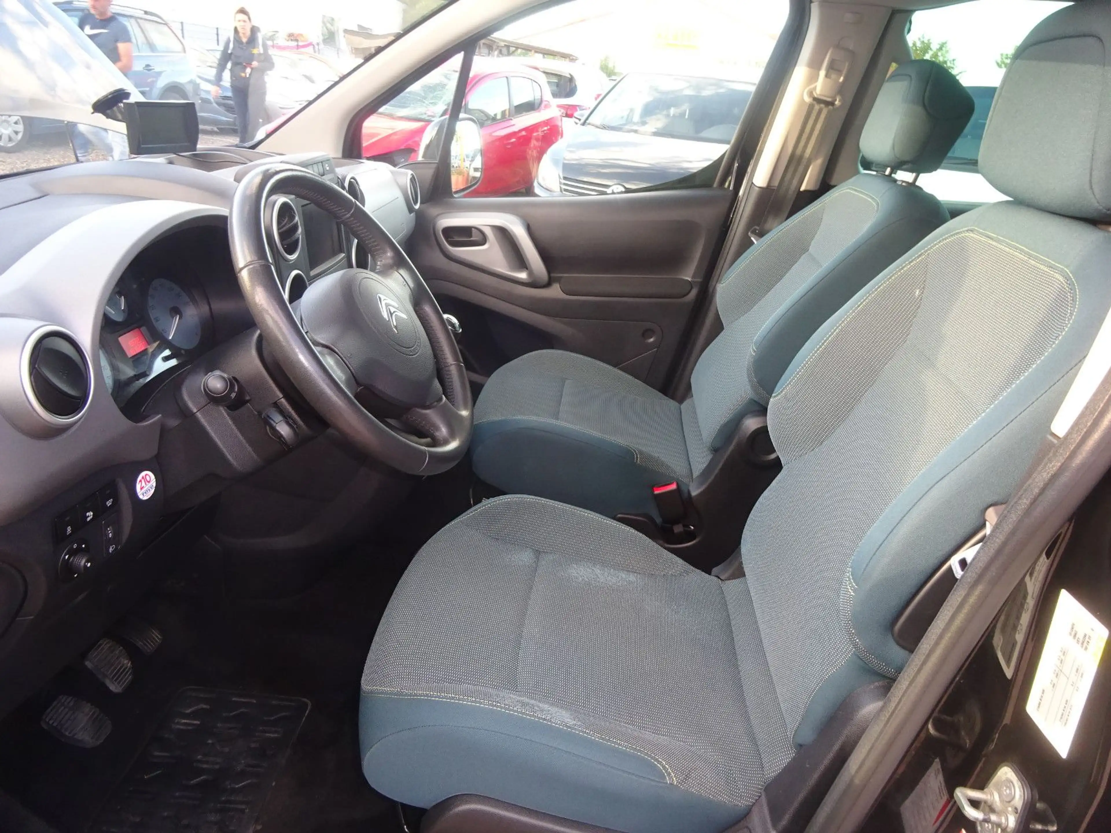Citroen Berlingo 1.6 HDi Selection — photo 7