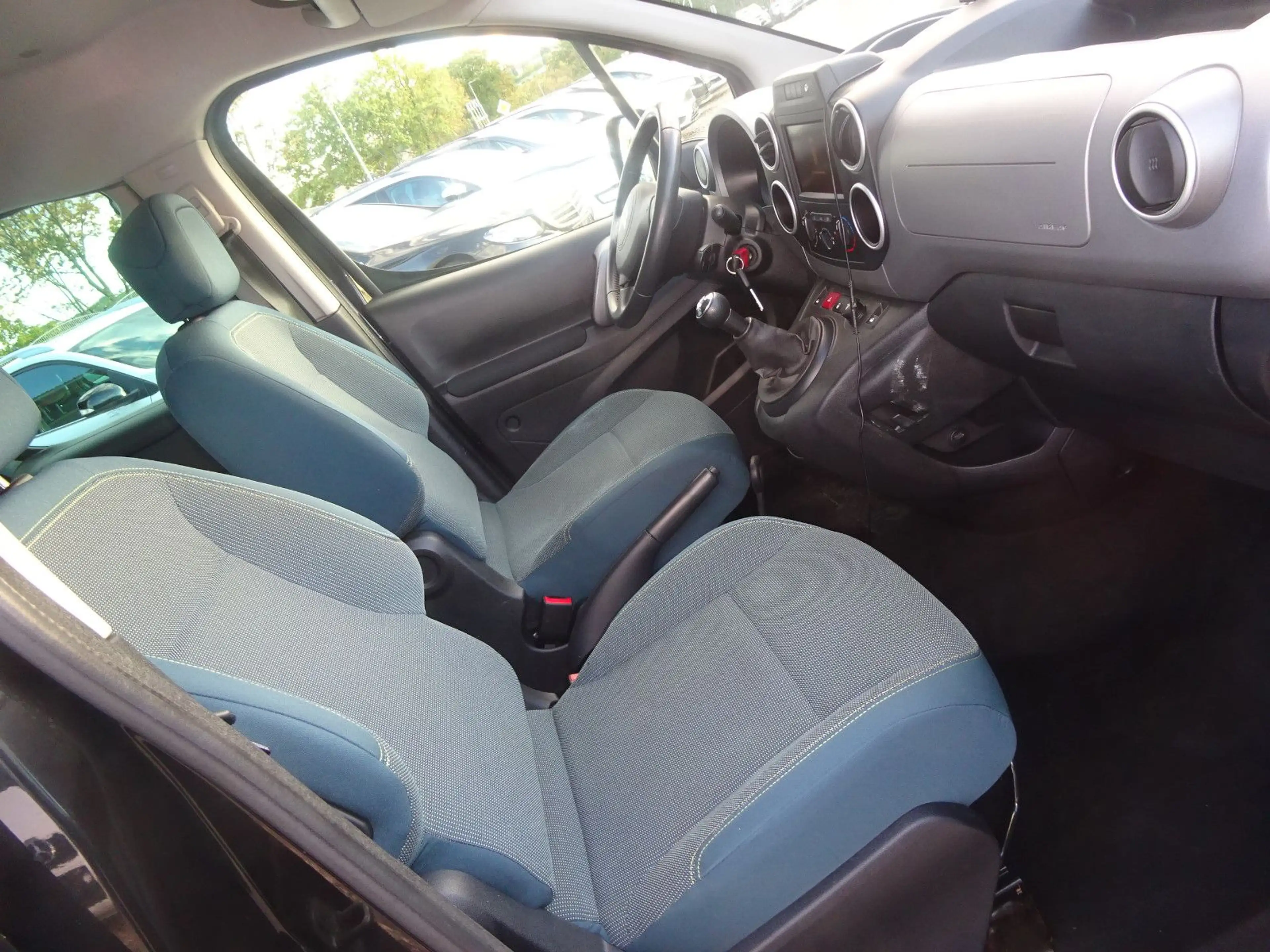 Citroen Berlingo 1.6 HDi Selection — photo 11