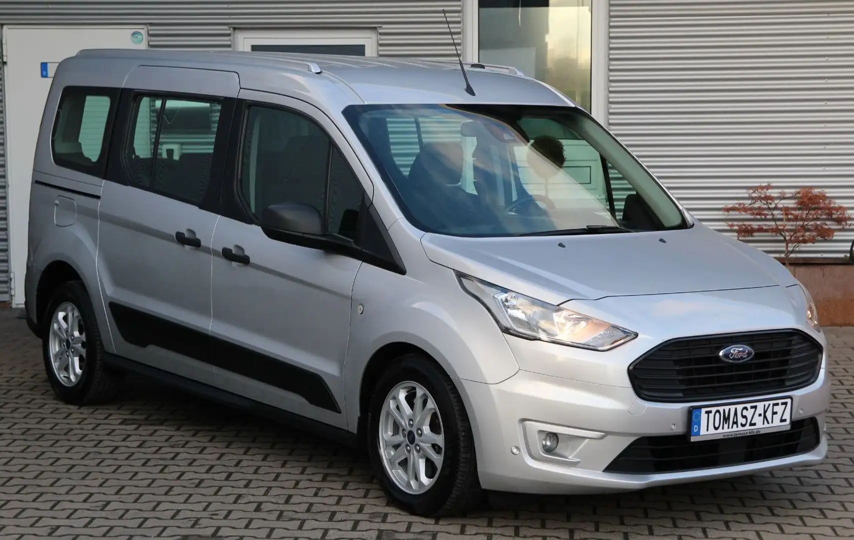 Ford Grand Tourneo 1.5 EcoBlue Automat Trend*1.Hand Argent - 1
